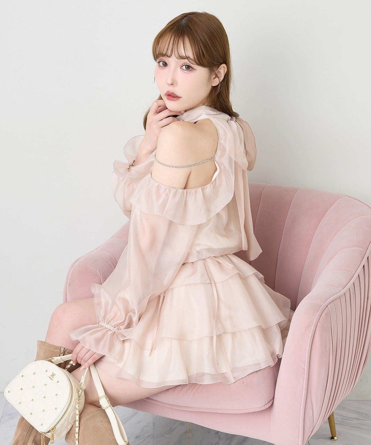 肩部珠飾無袖背心長款上衣