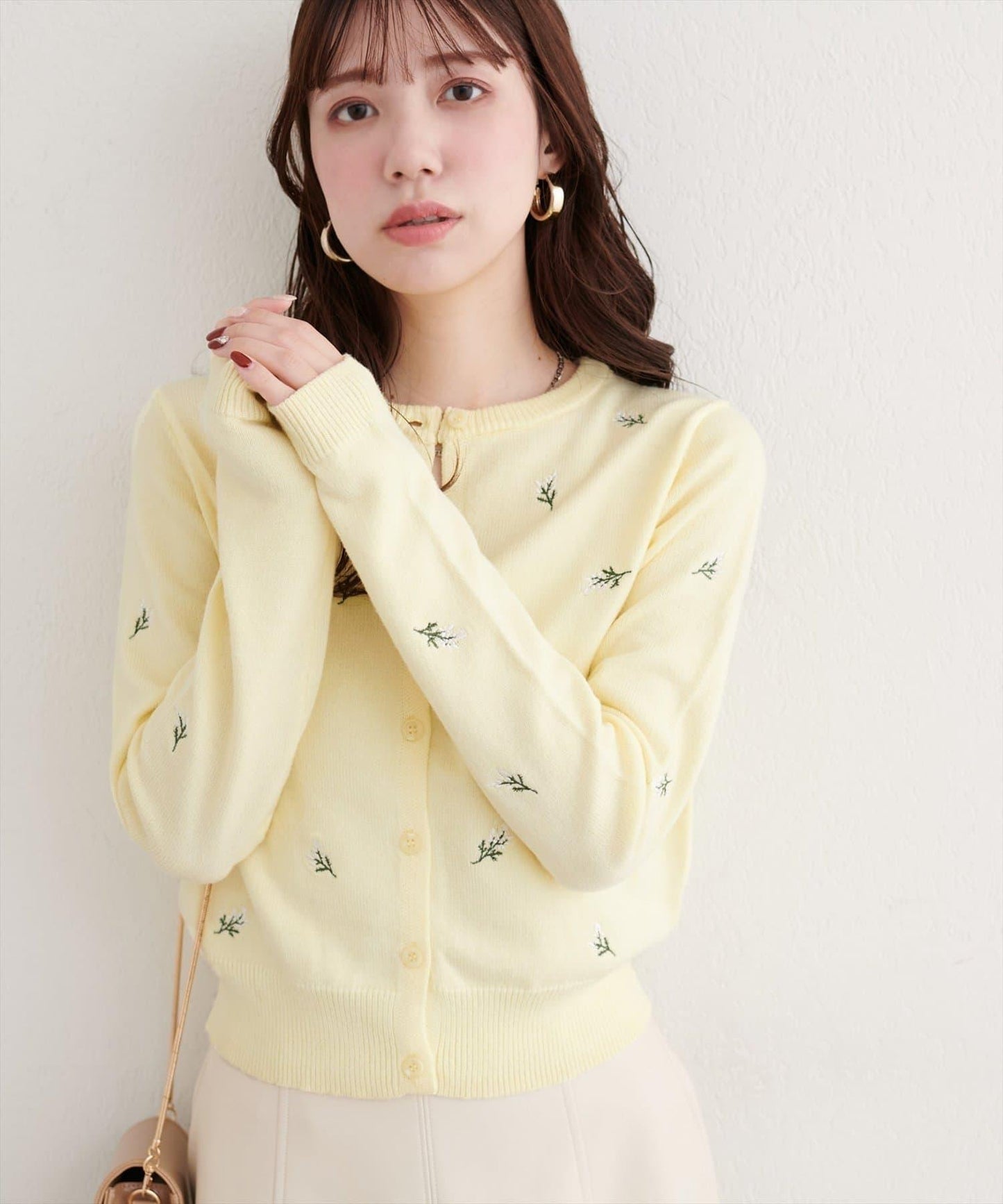 PBT花卉刺繡短款開衫