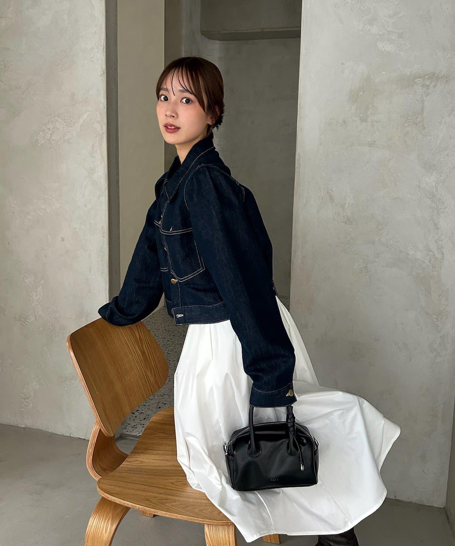 金色紐扣牛仔泡泡袖夾克