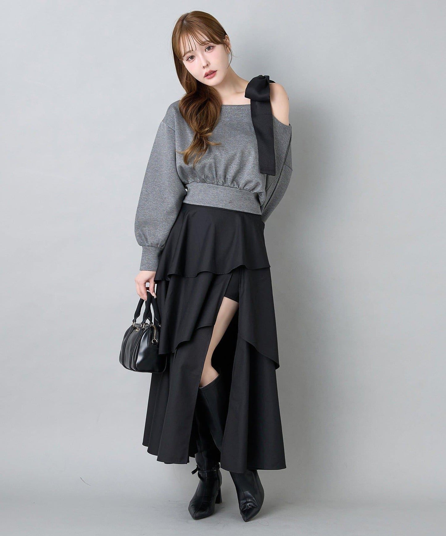 肩部蝴蝶結上衣