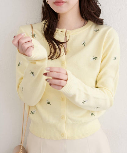 PBT花卉刺繡短款開衫