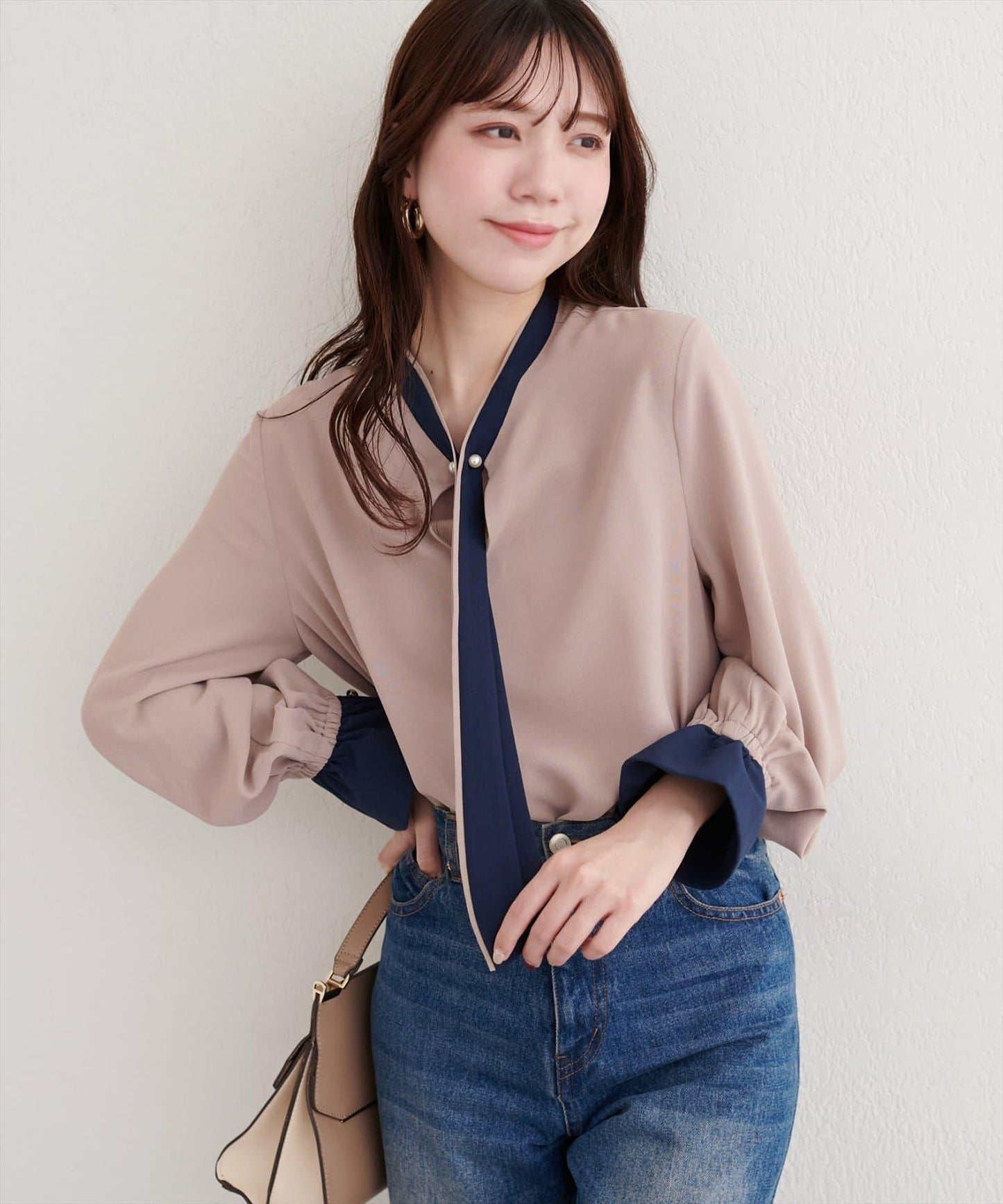 拼色蝴蝶結珍珠扣襯衫