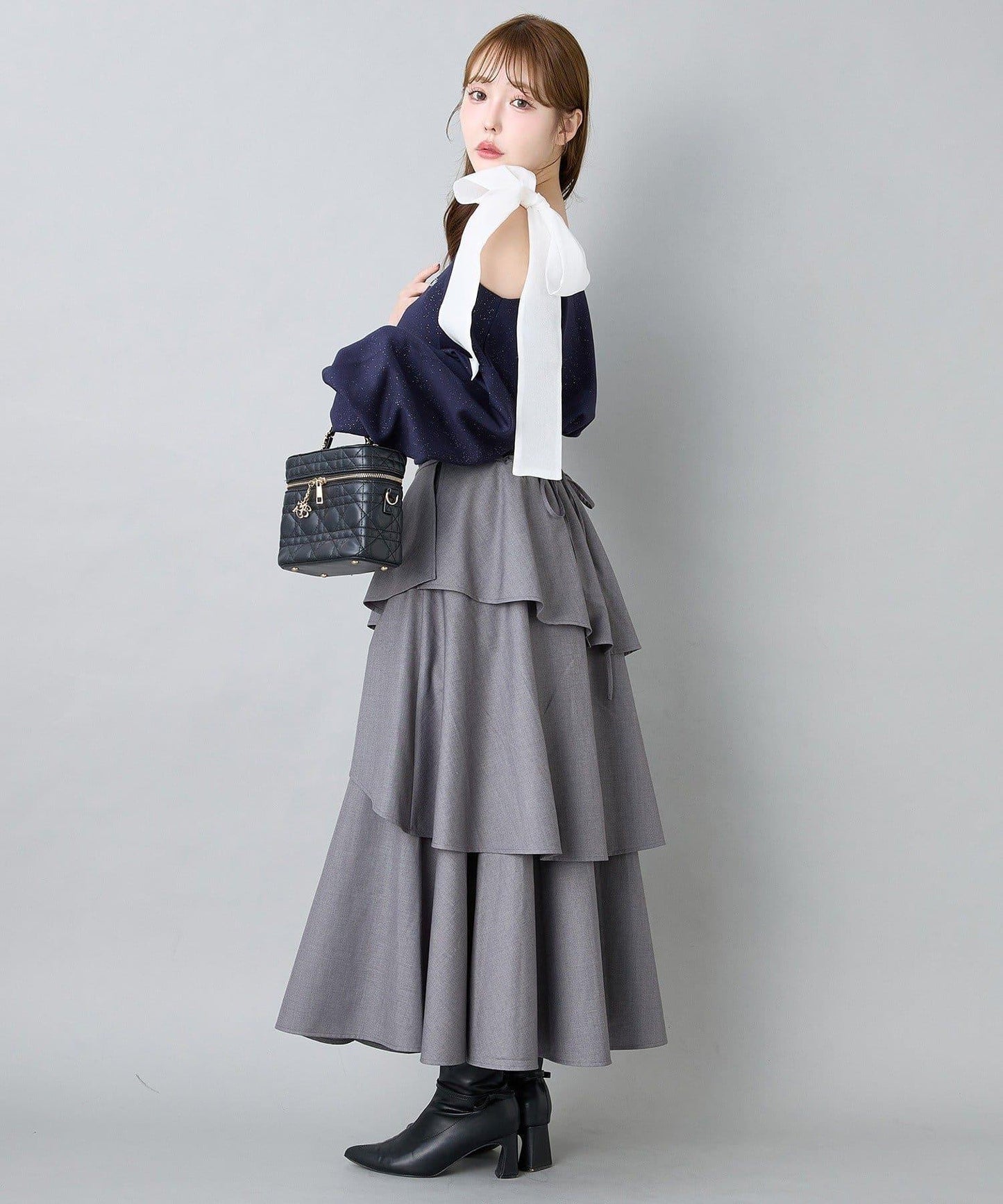 後背繫帶開衩層疊半身裙