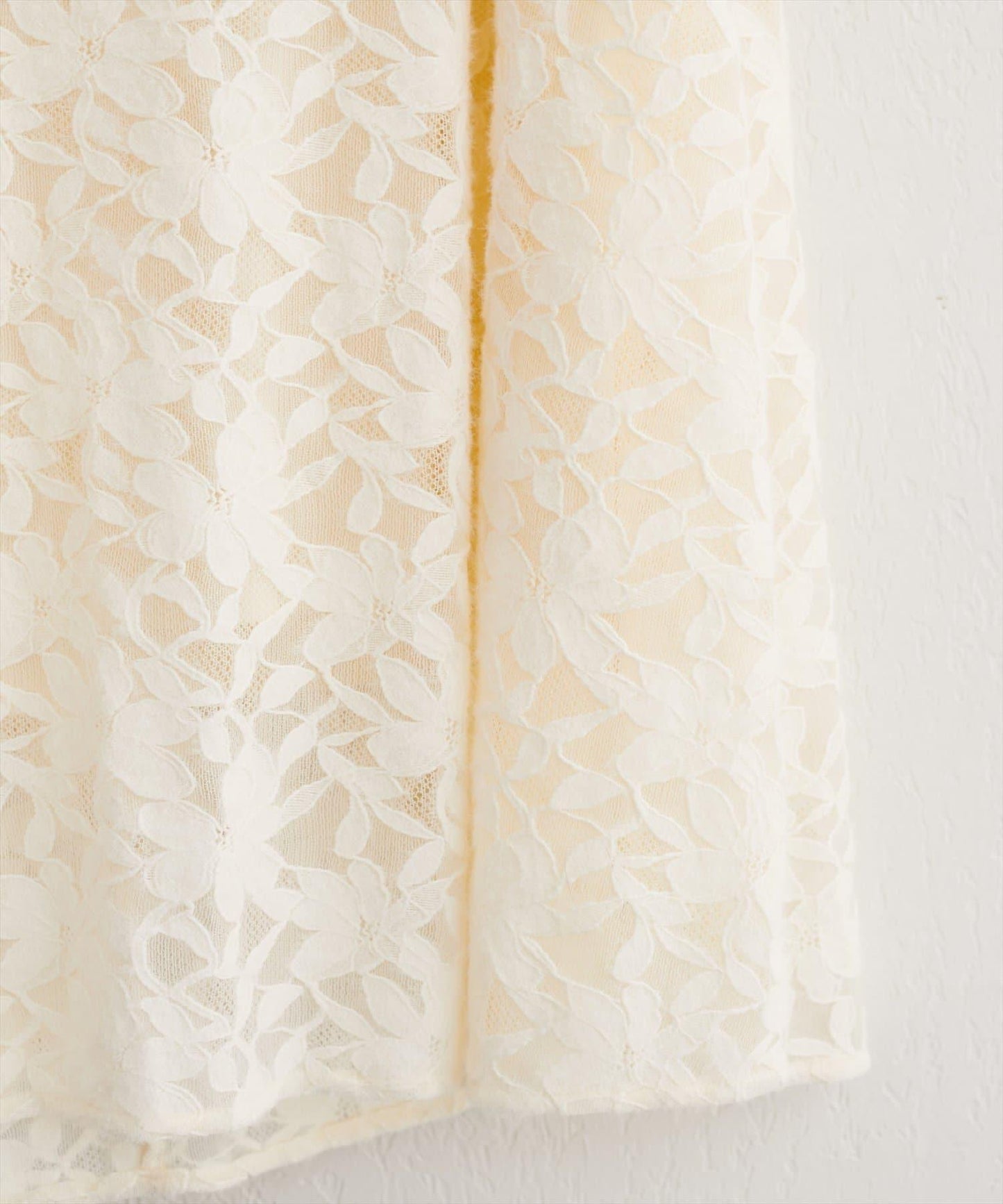 磨毛蕾絲半身裙