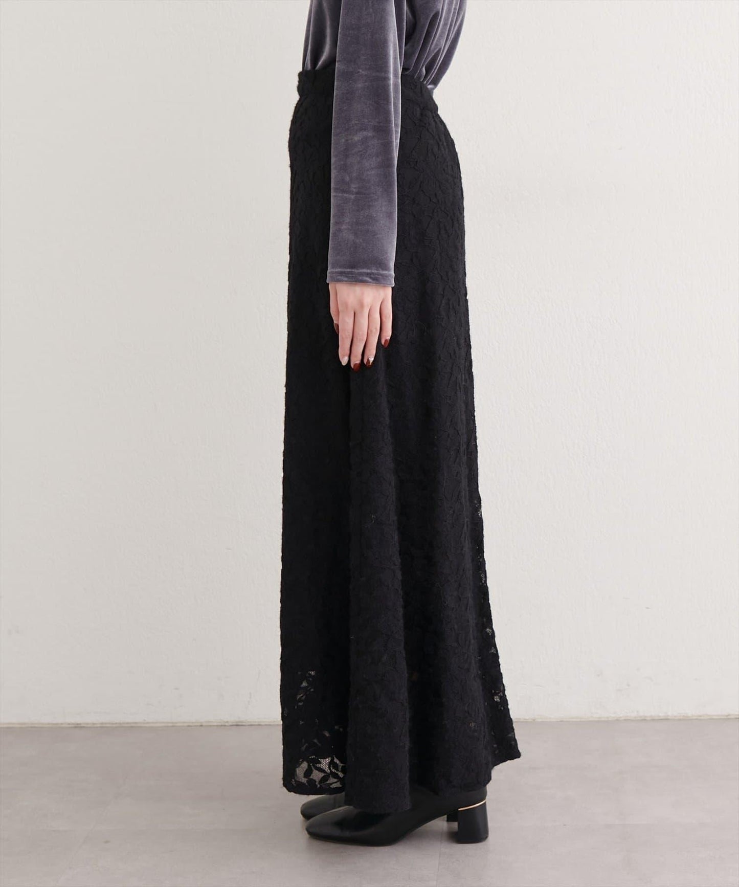 磨毛蕾絲半身裙