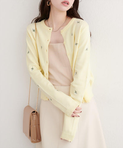 PBT花卉刺繡短款開衫