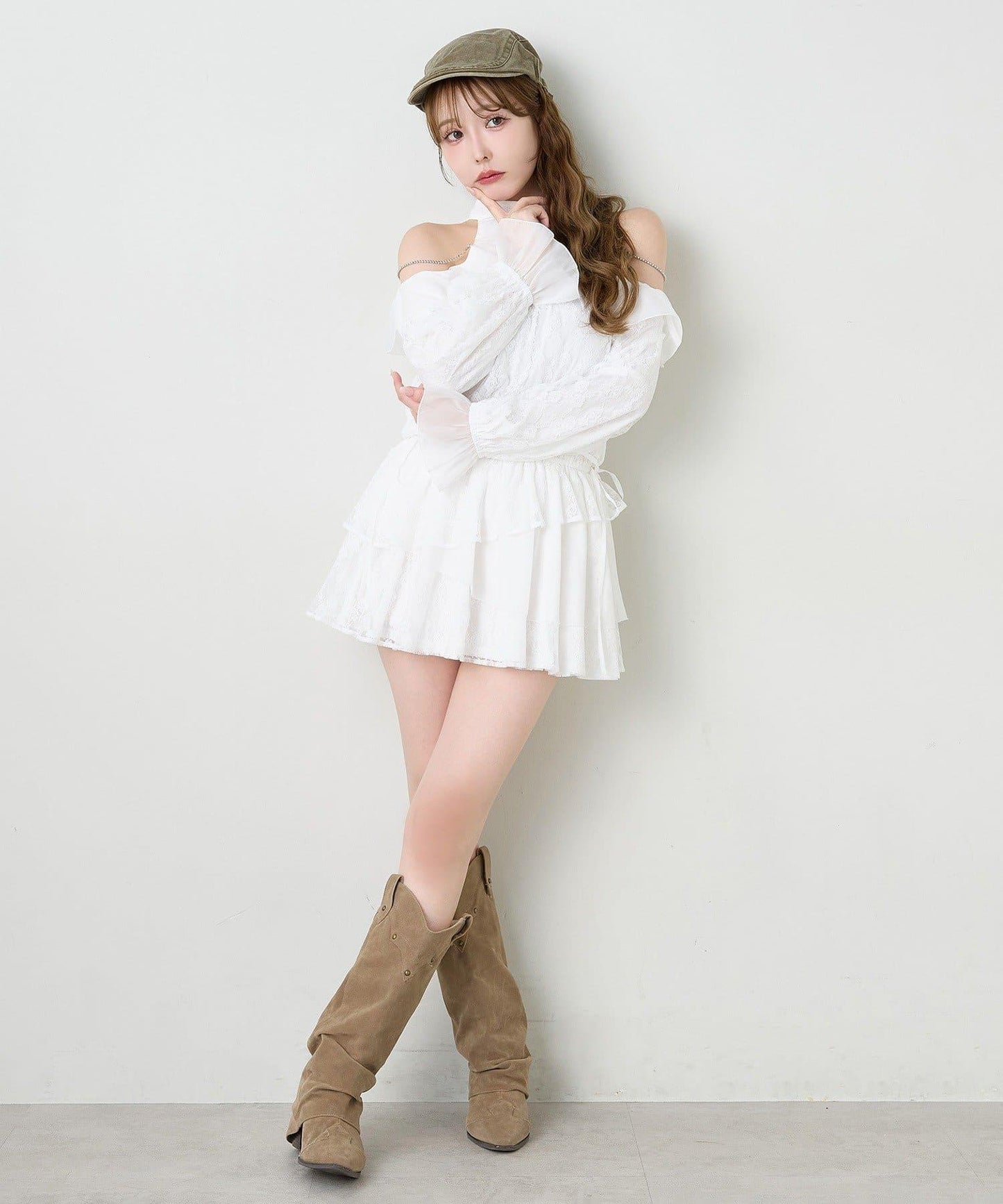 肩部珠飾無袖背心長款上衣