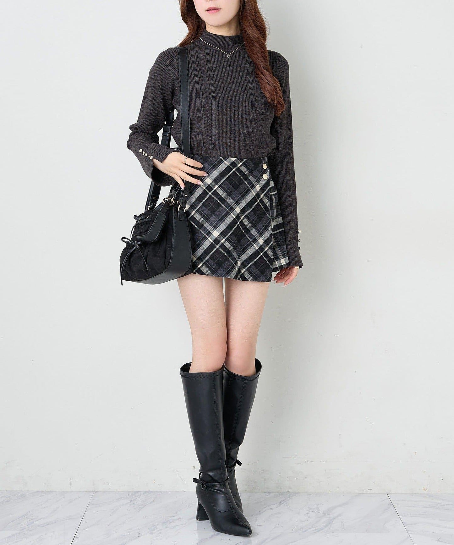 鏤空高領針織衫