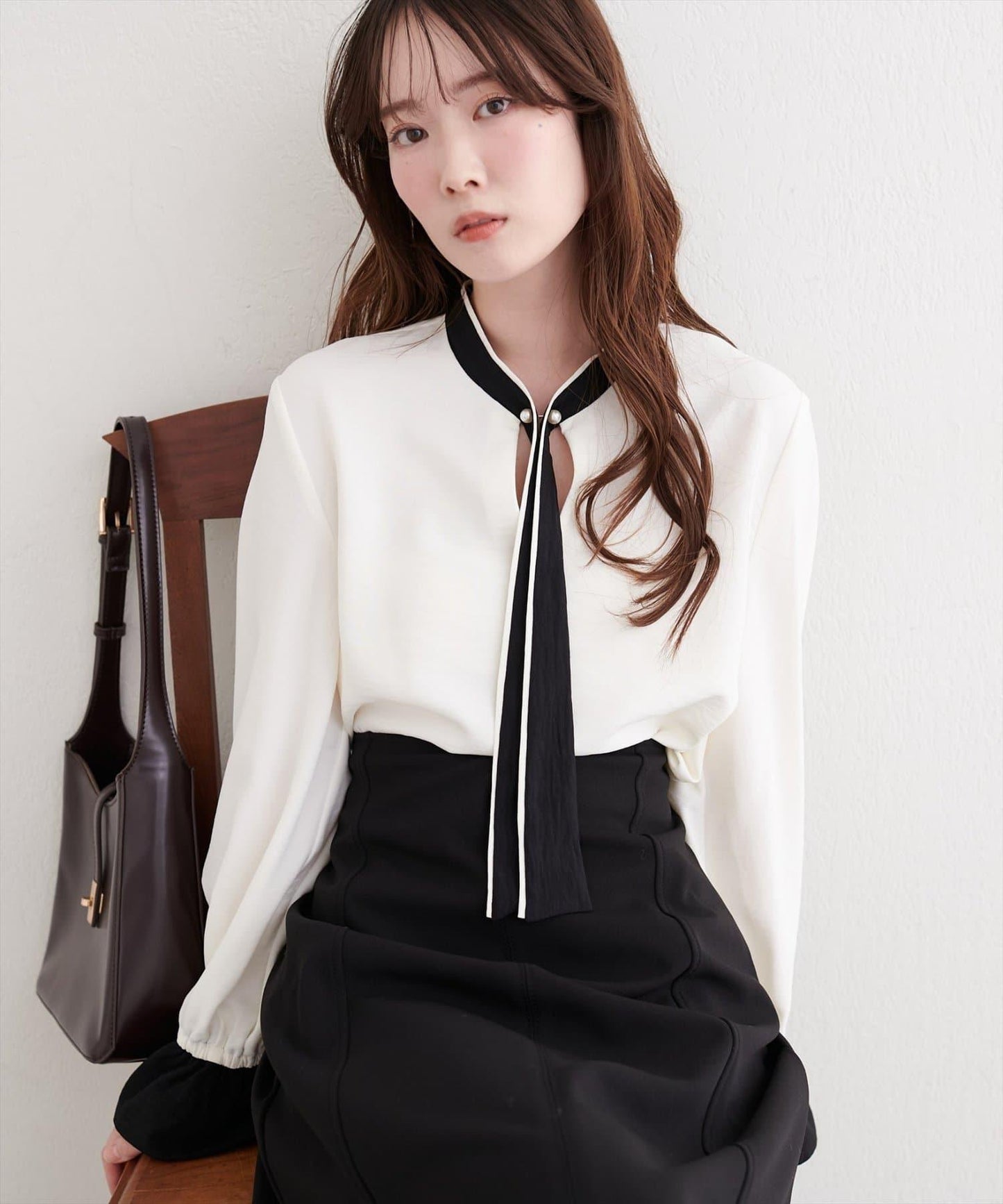 拼色蝴蝶結珍珠扣襯衫