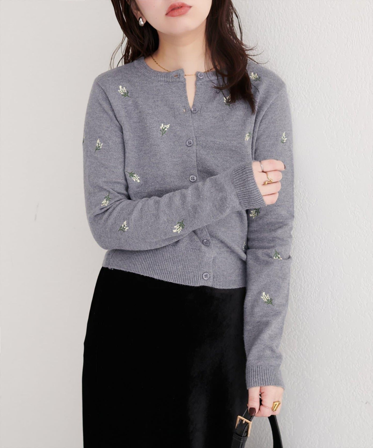 PBT花卉刺繡短款開衫