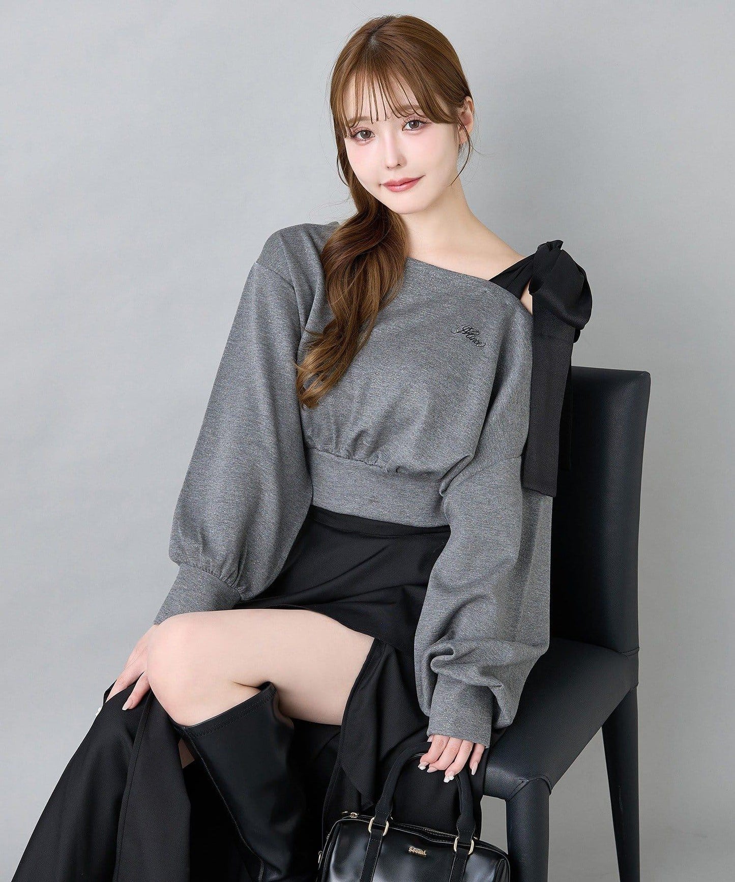 肩部蝴蝶結上衣