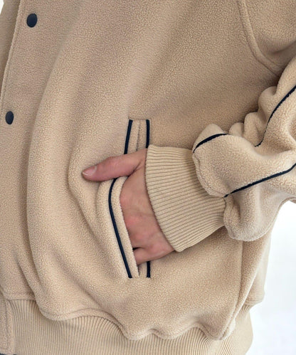 背面花卉圖案羊羔絨棒球夾克