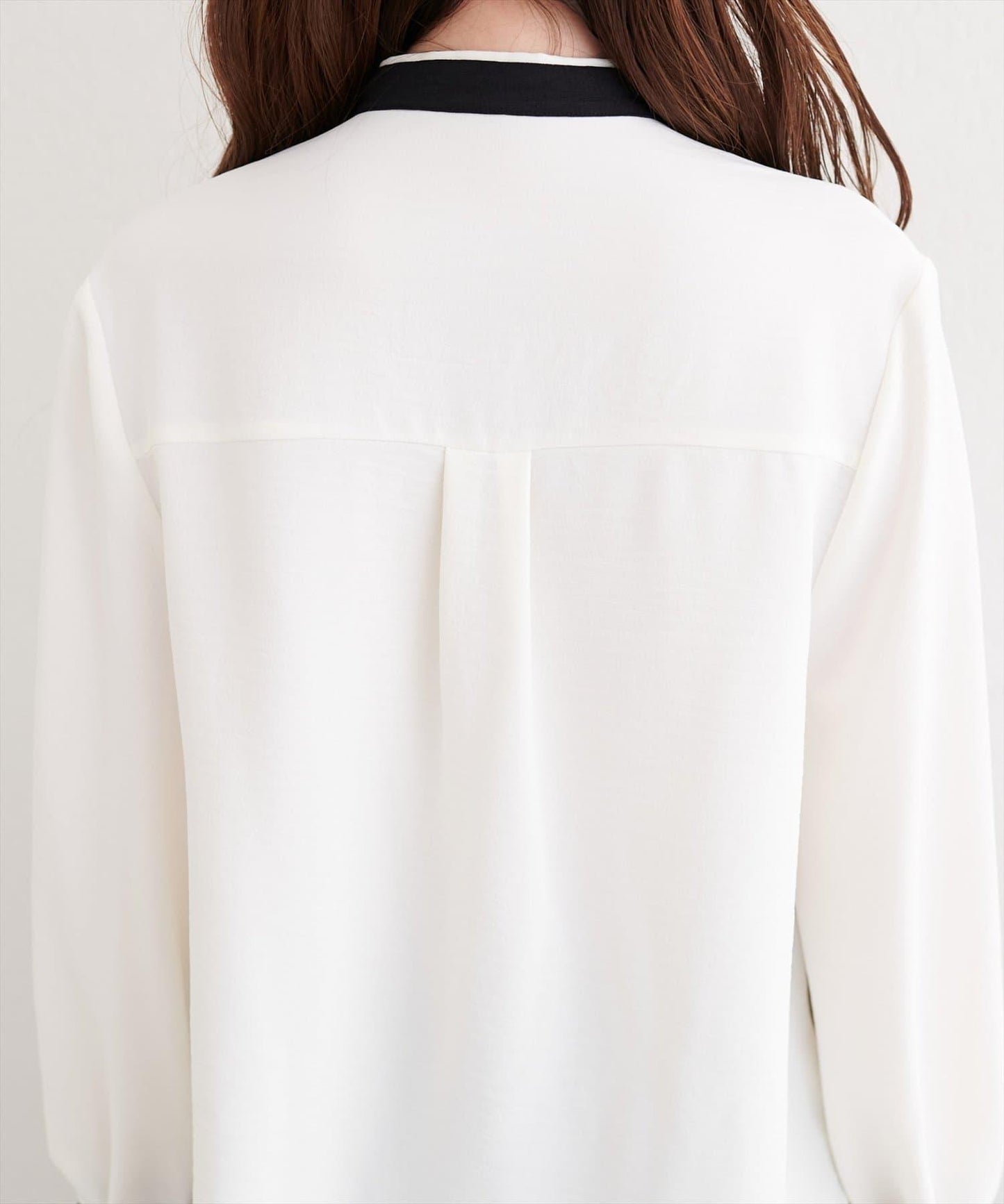 拼色蝴蝶結珍珠扣襯衫