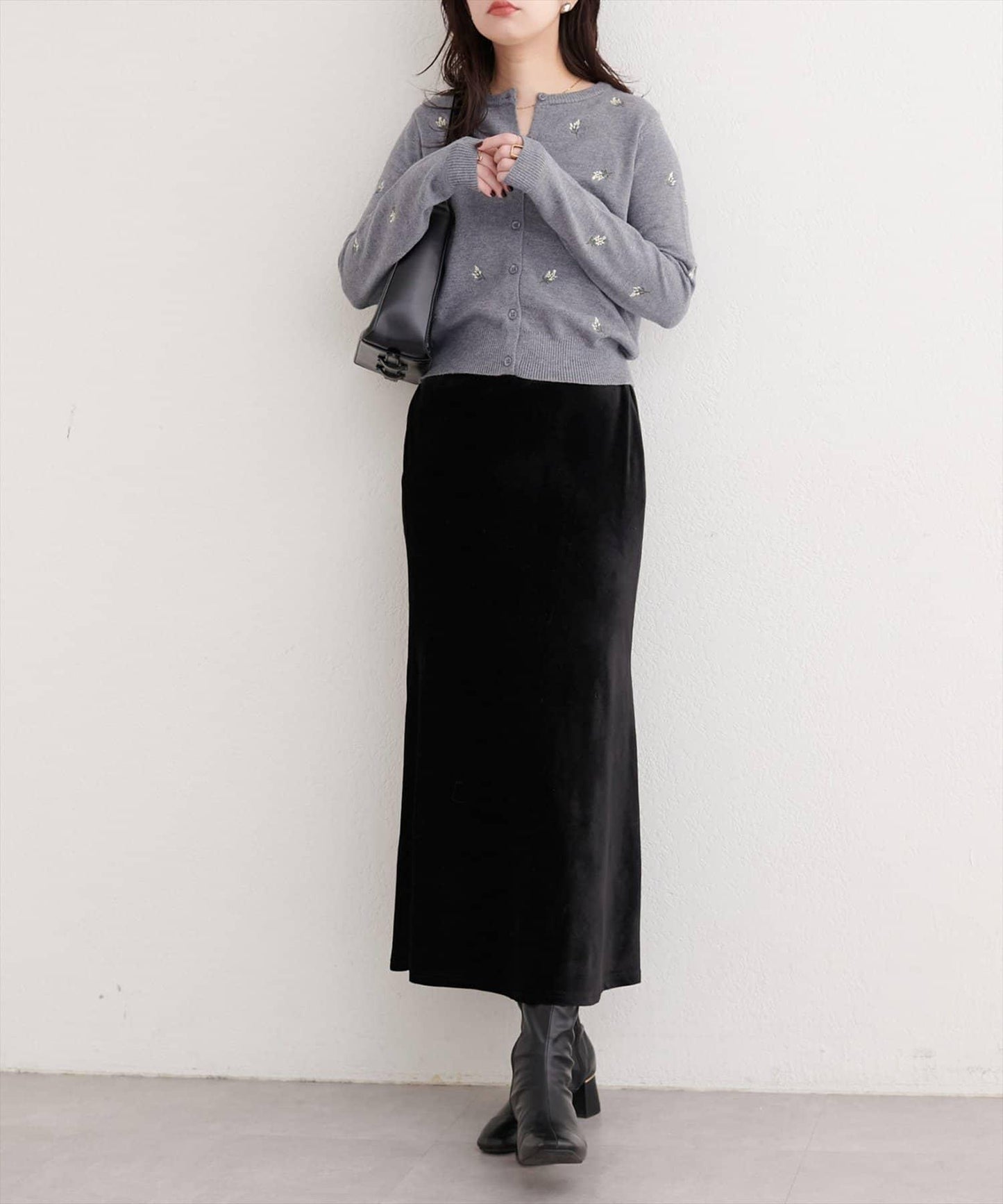 PBT花卉刺繡短款開衫