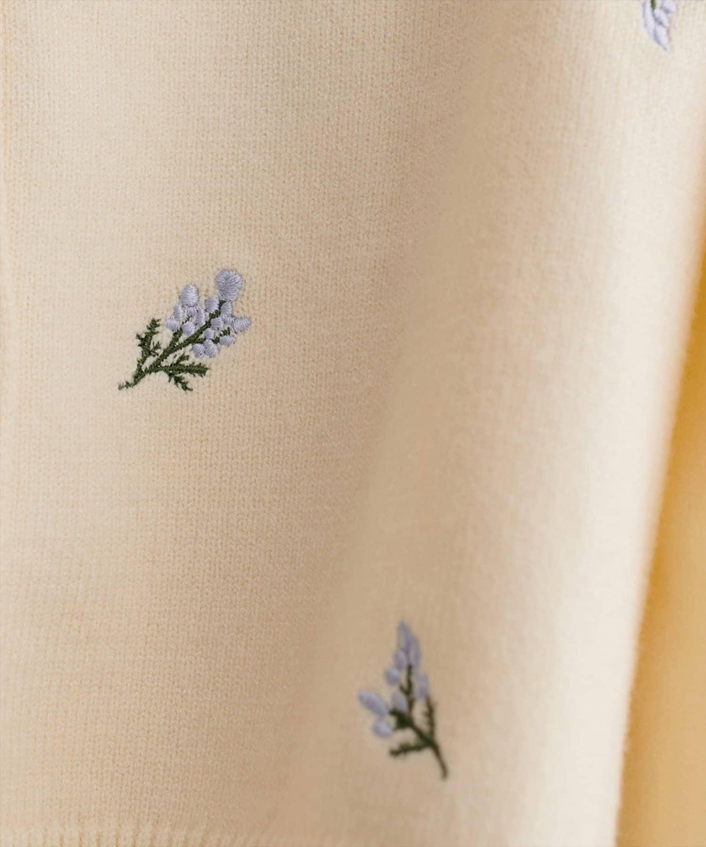 PBT花卉刺繡短款開衫