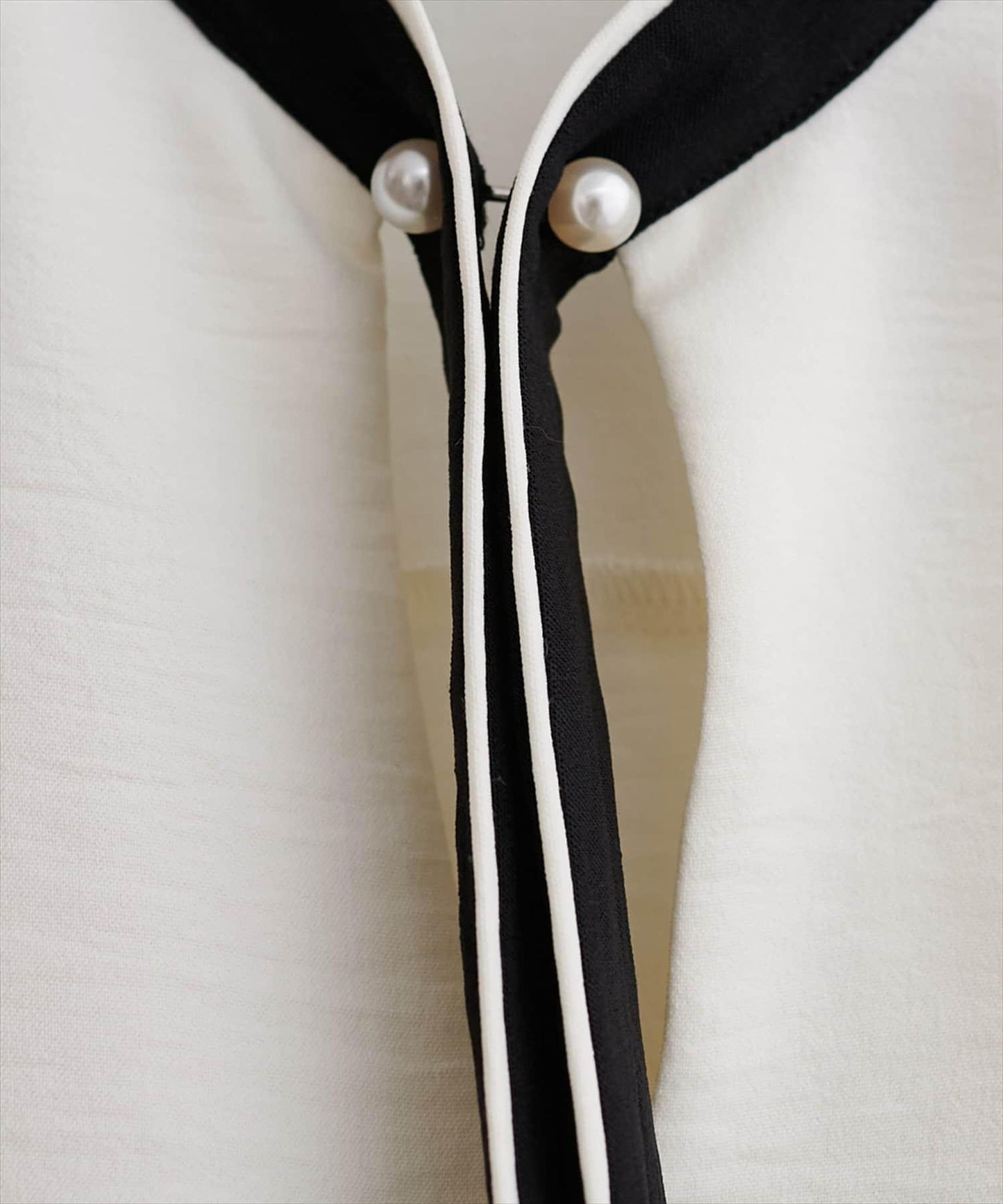 拼色蝴蝶結珍珠扣襯衫