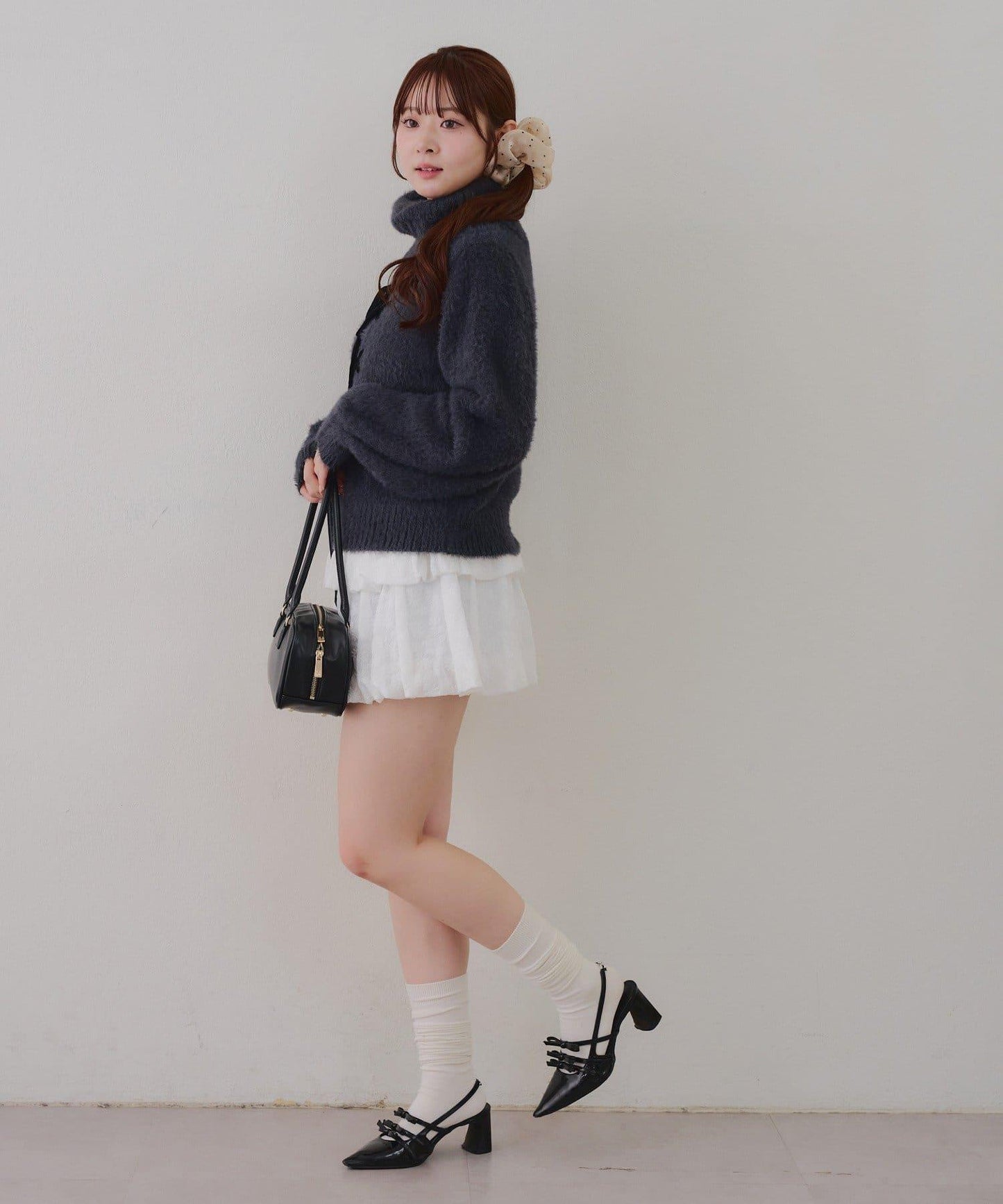 羽毛蕾絲繫帶套頭衫