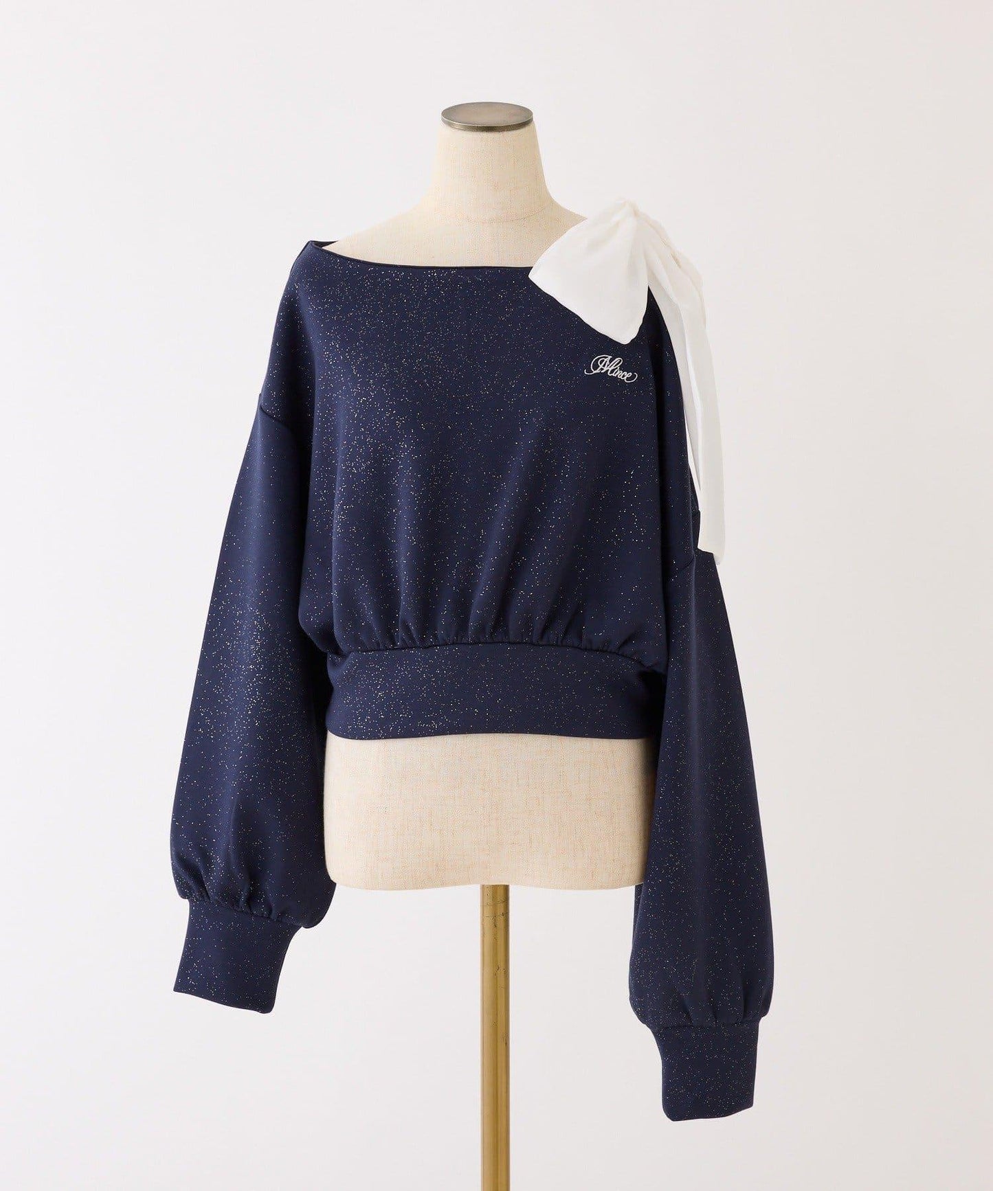 肩部蝴蝶結上衣