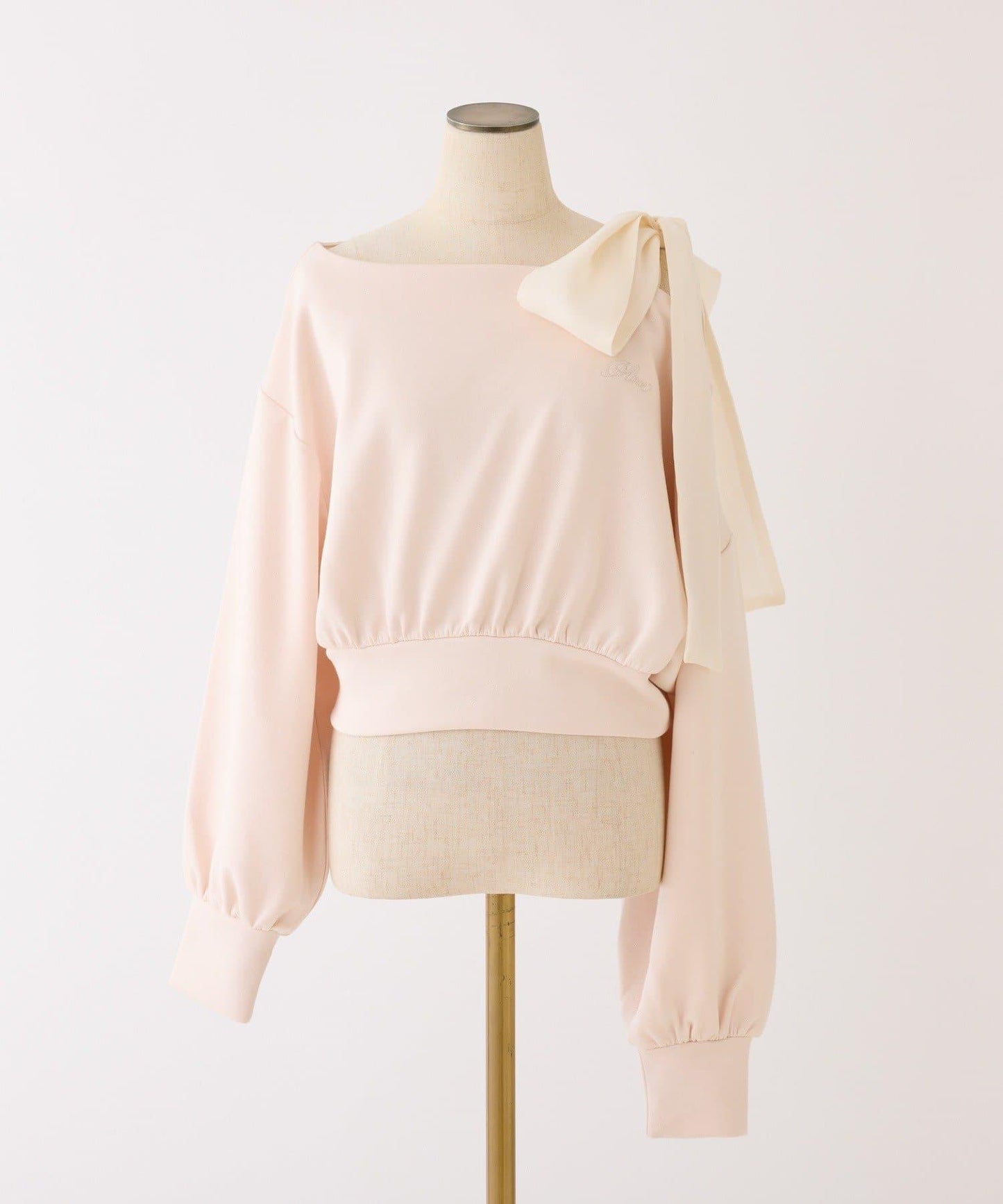 肩部蝴蝶結上衣