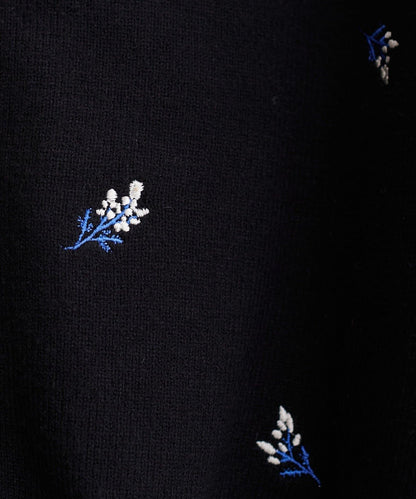 PBT花卉刺繡短款開衫