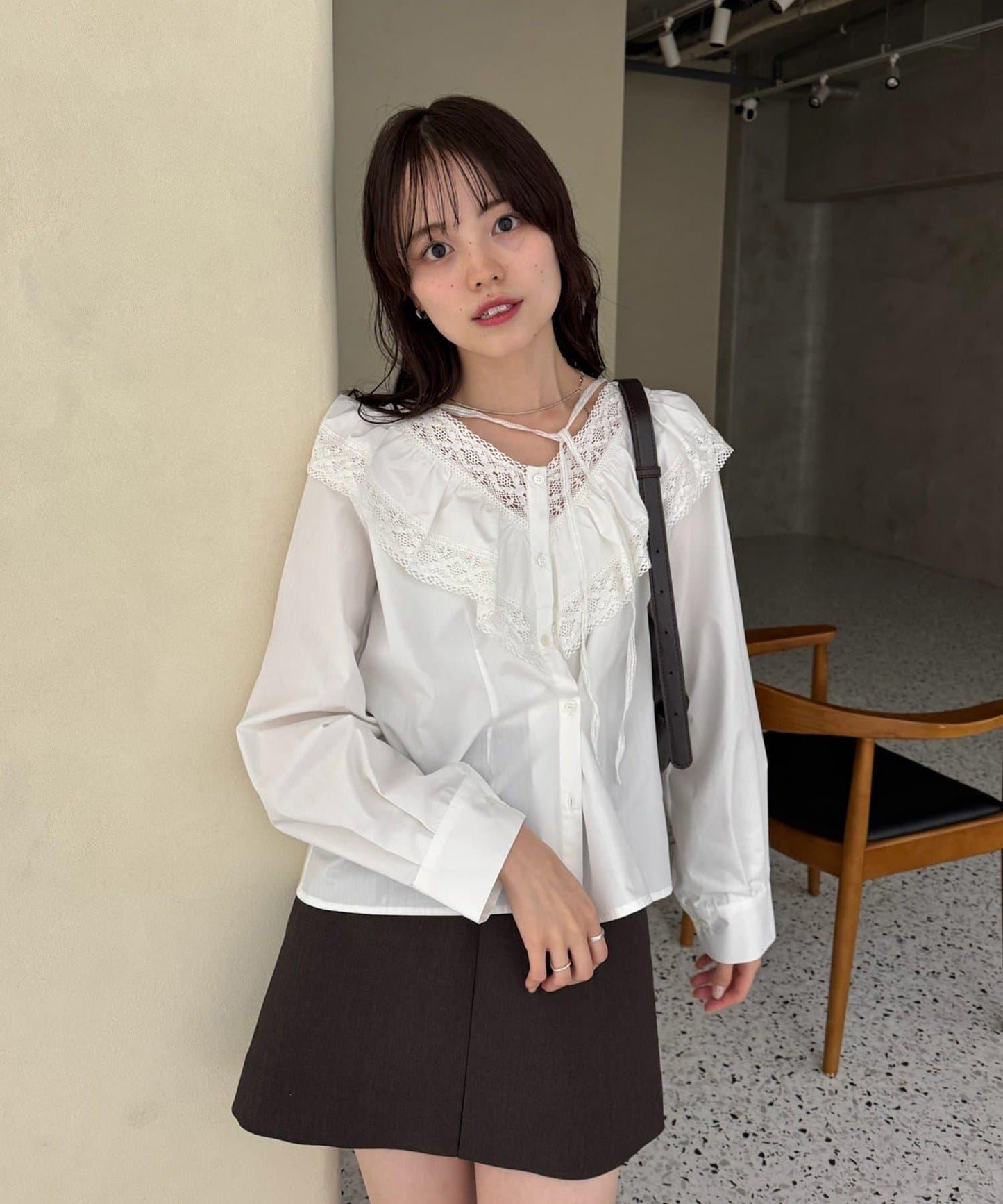 【@lily.s_y企畫】V型荷葉邊襯衫