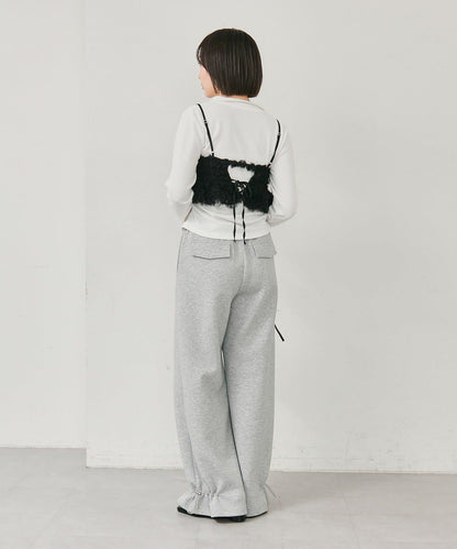 背部設計薄紗吊帶上衣