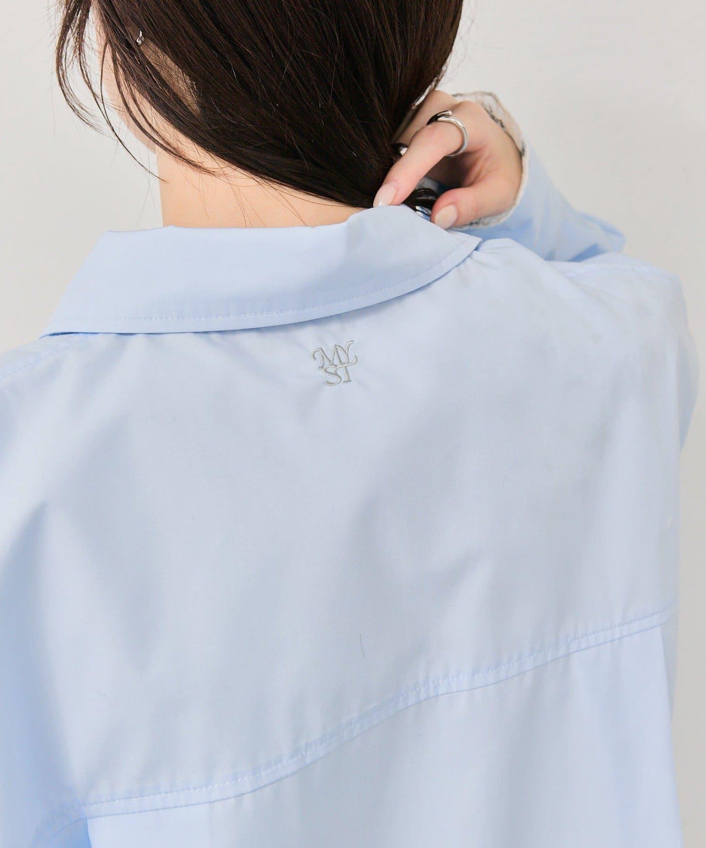 紐扣層疊寬鬆襯衫