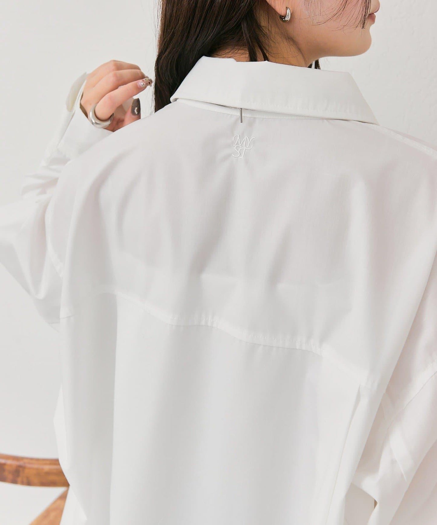 紐扣層疊寬鬆襯衫