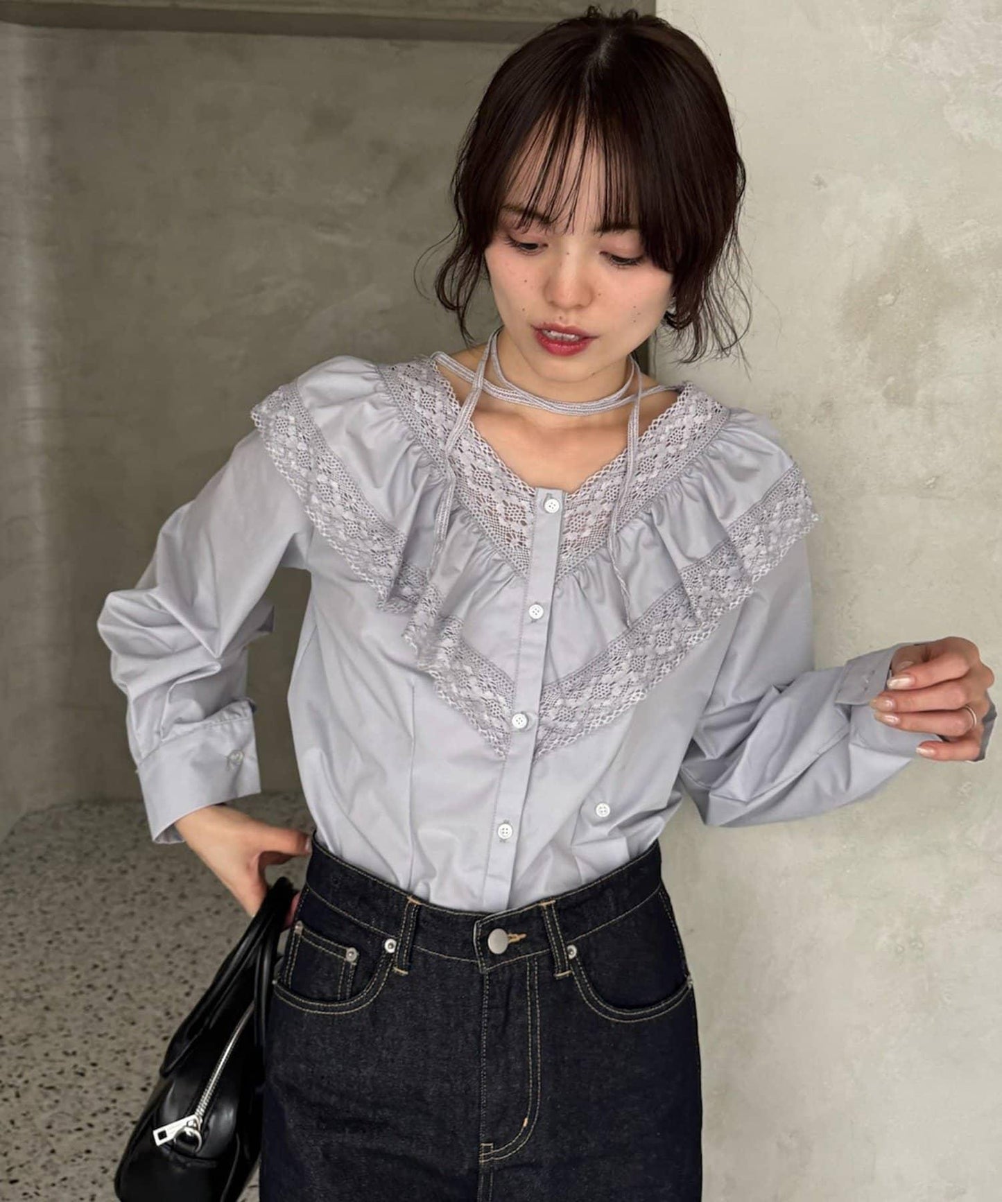 【@lily.s_y企畫】V型荷葉邊襯衫