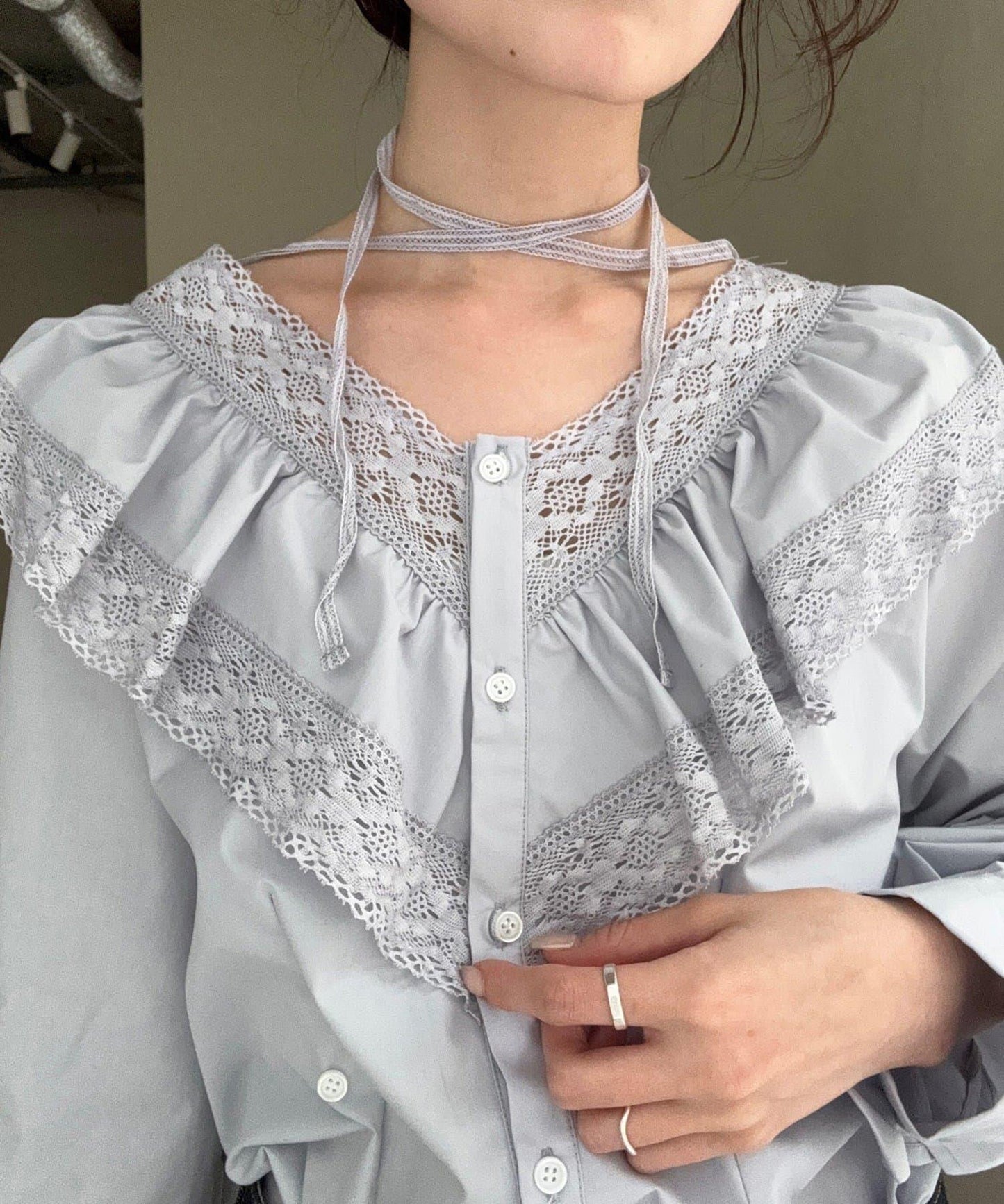 【@lily.s_y企畫】V型荷葉邊襯衫