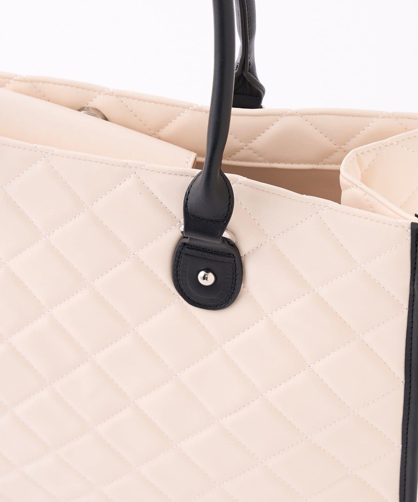 【復刻】帶有標誌刺繡的絎縫托特包