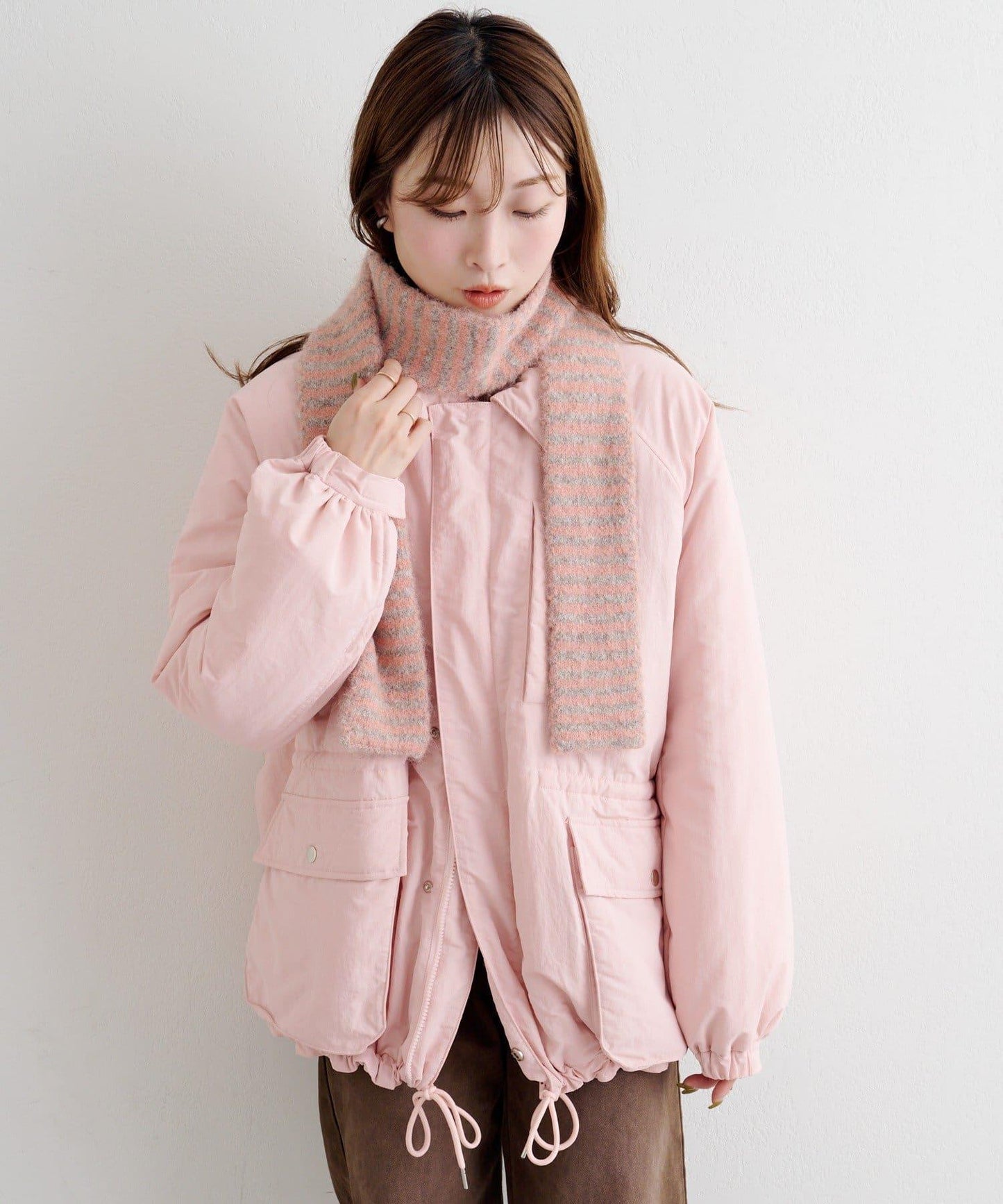 B 高腰抽褶尼龍大衣