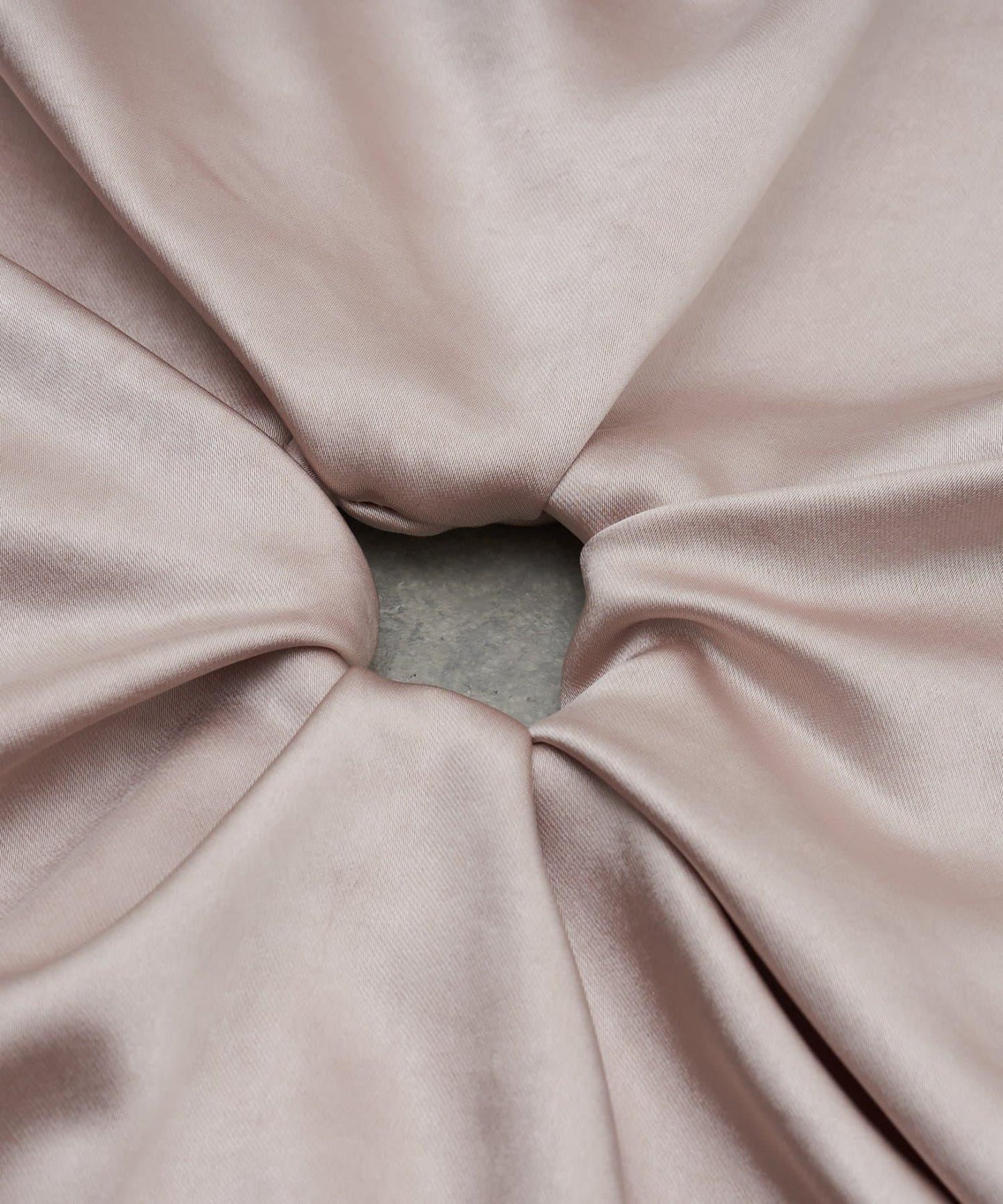 【yuccA】復古緞面大號髮圈