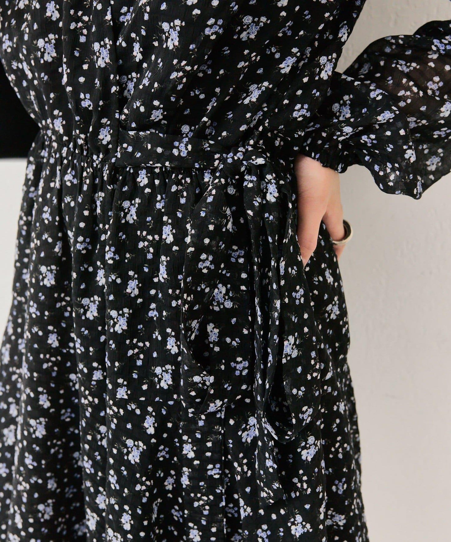 裹身花卉迷你連衣裙