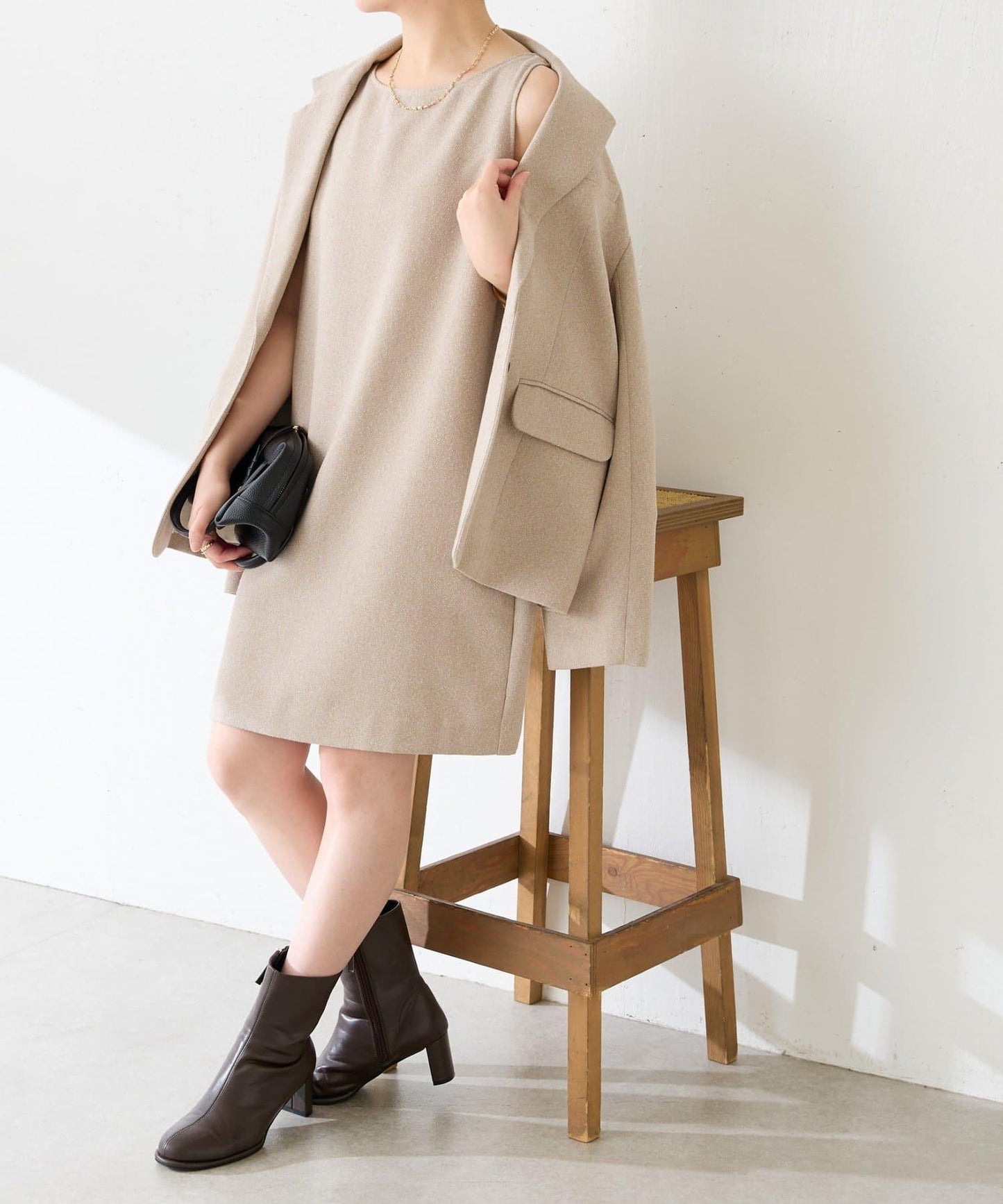 褶皺迷你連衣裙/套裝