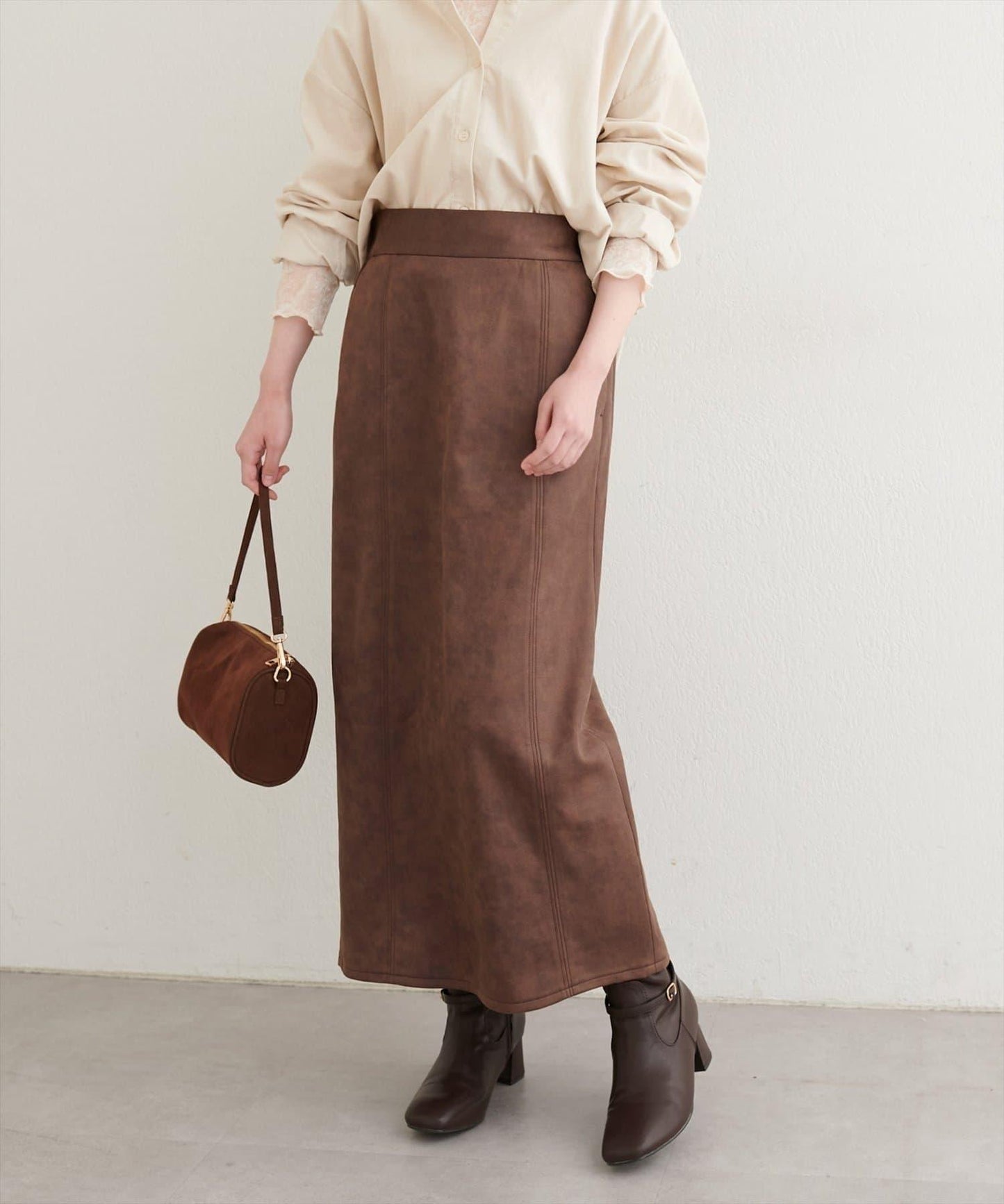 仿皮絨面修身半身裙