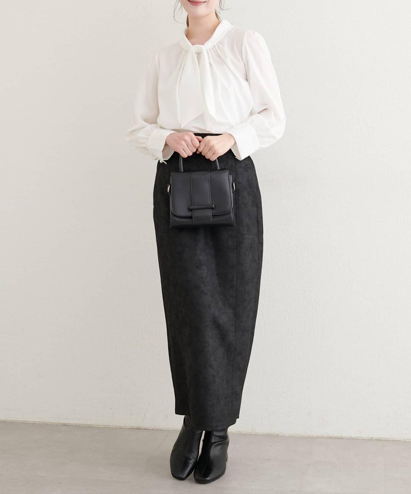 仿皮絨面修身半身裙