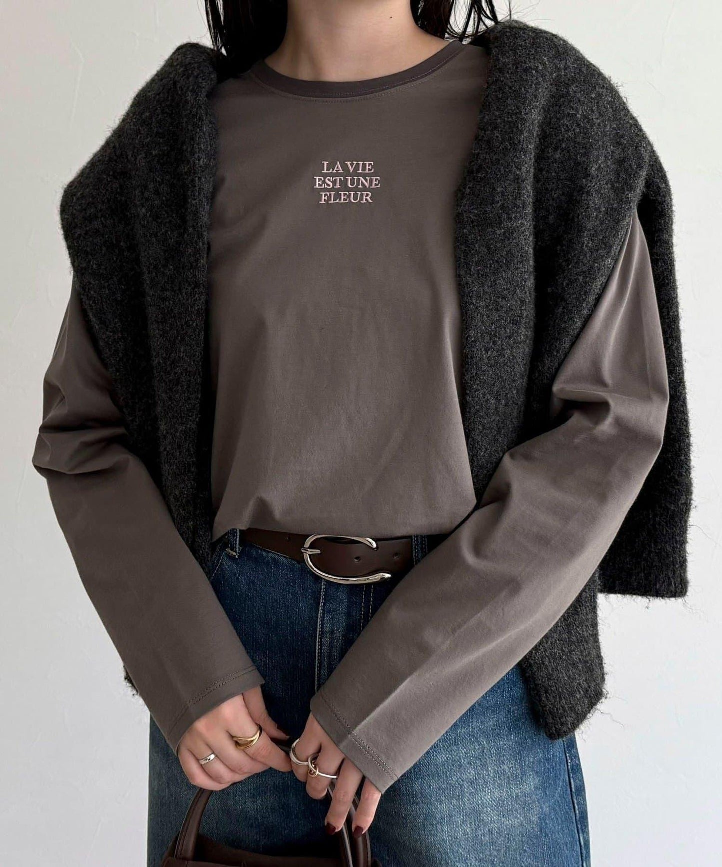 單點刺繡標誌長袖T恤