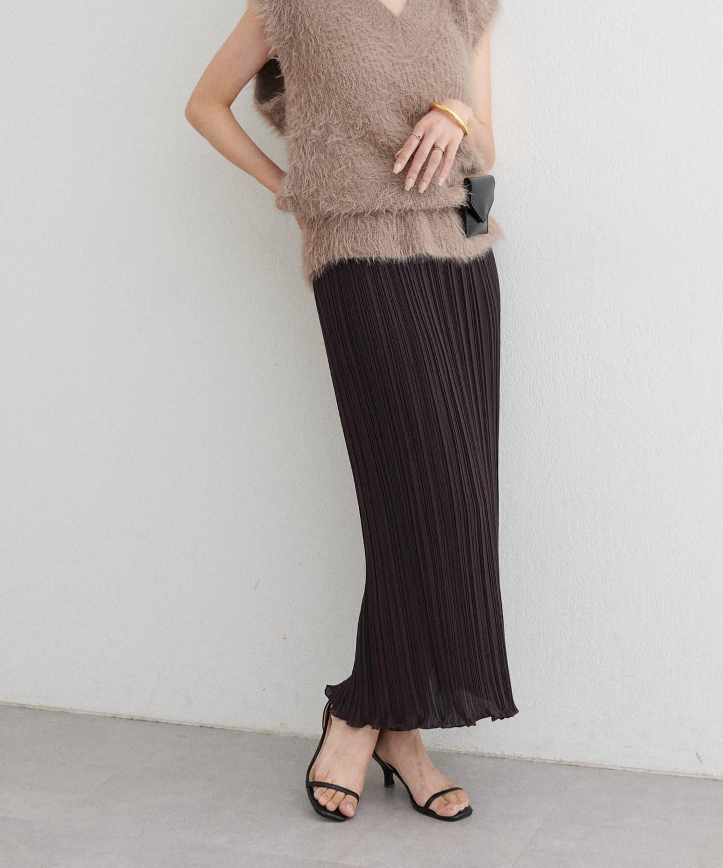 【LARUTA】百褶修身半身裙