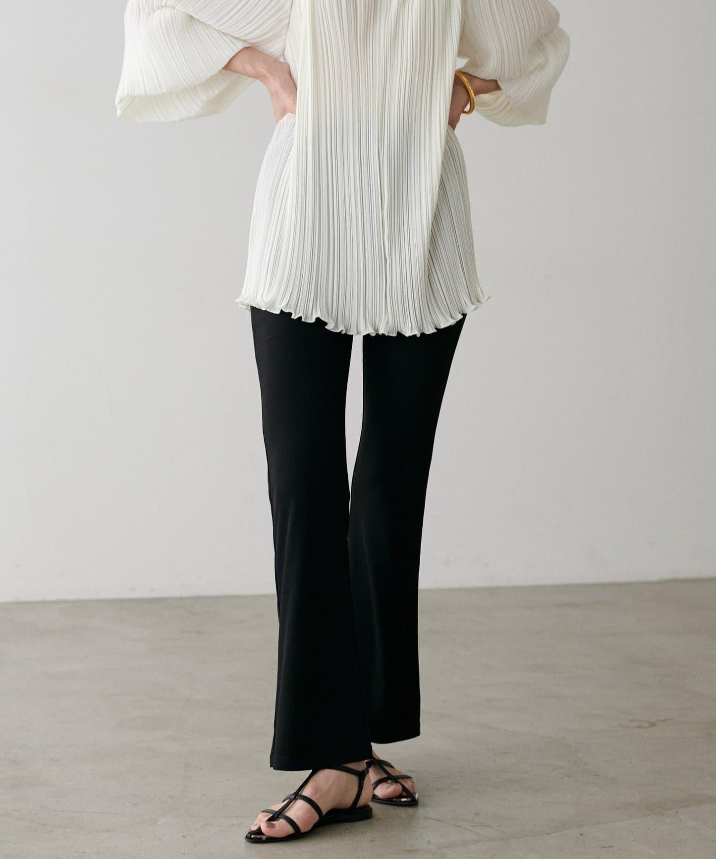 【LARUTA】美麗剪裁羅紋長褲