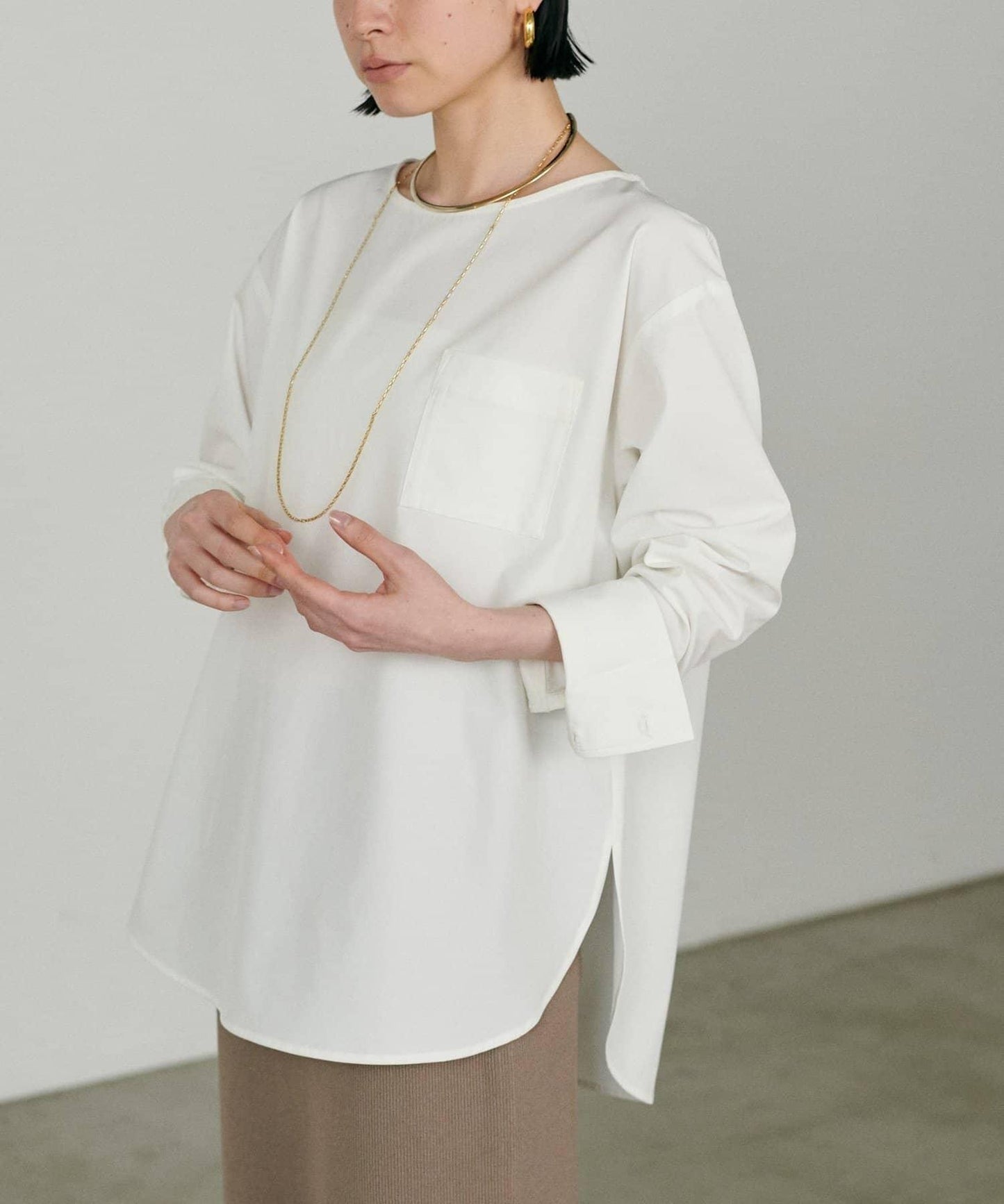 【LARUTA】寬幅PU混紡帶袖口套頭衫