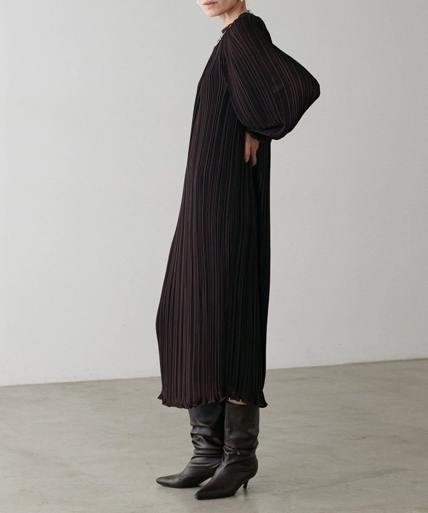 【LARUTA】百褶直筒連衣裙