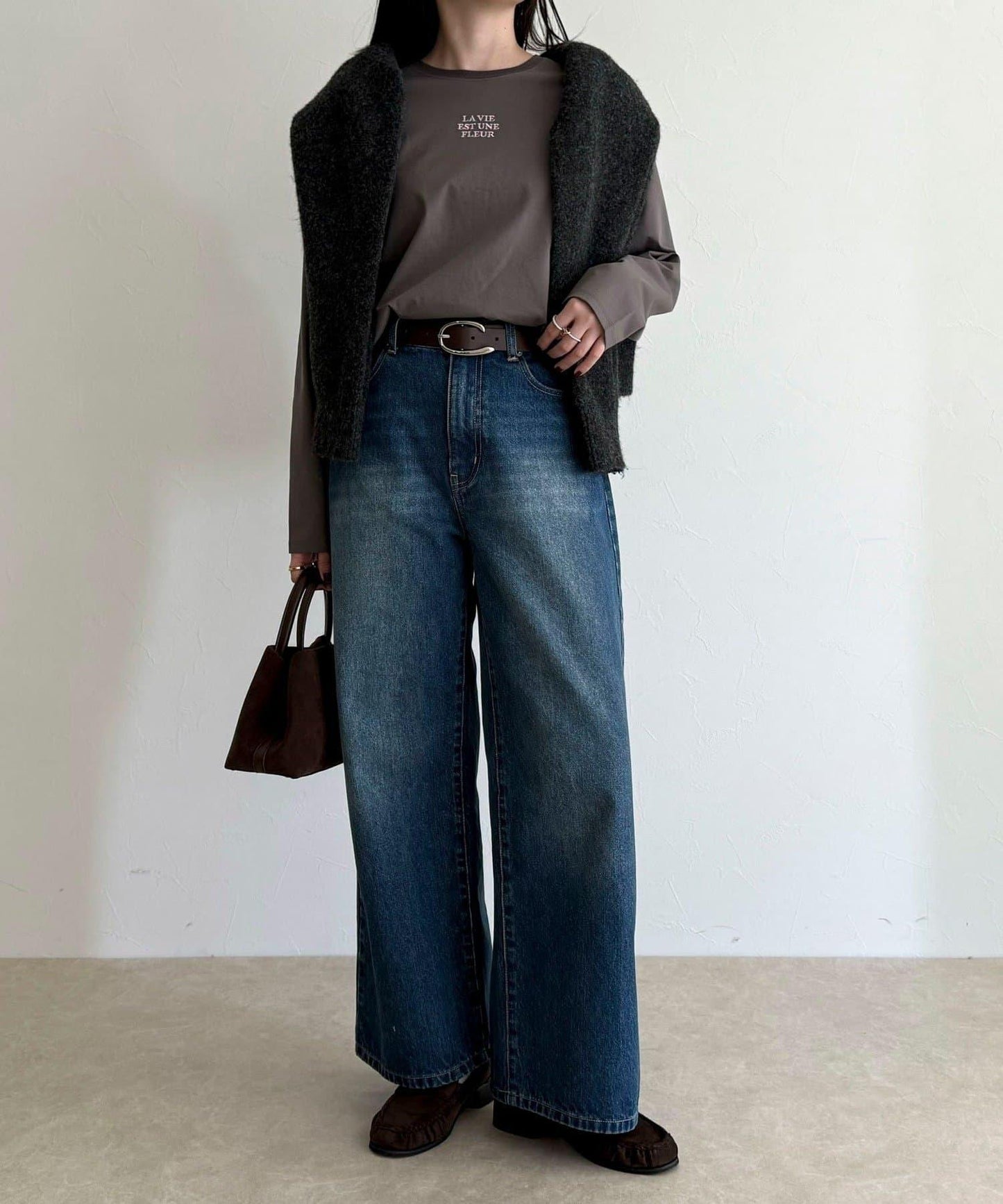 單點刺繡標誌長袖T恤