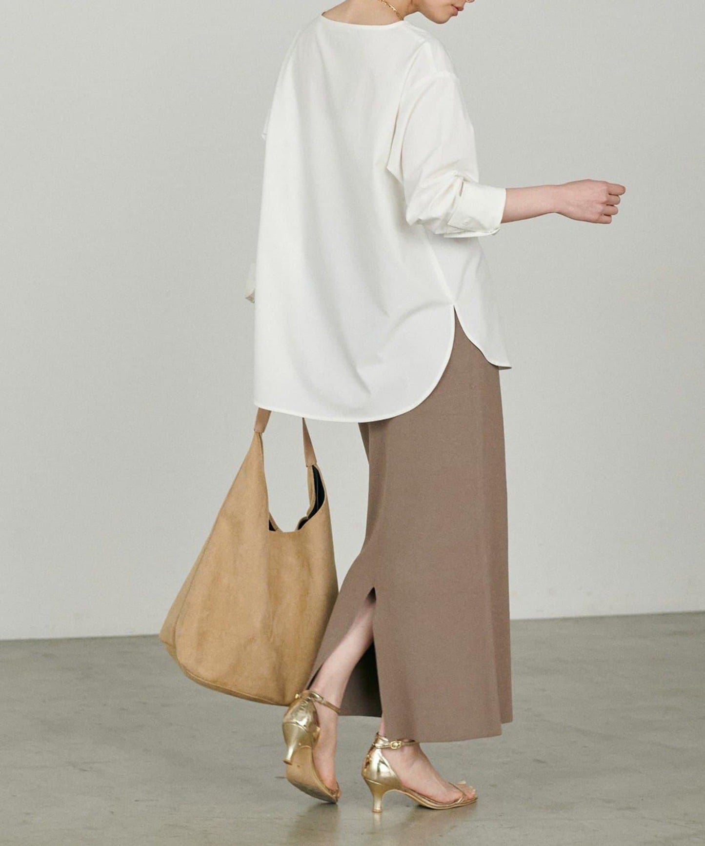 【LARUTA】寬幅PU混紡帶袖口套頭衫