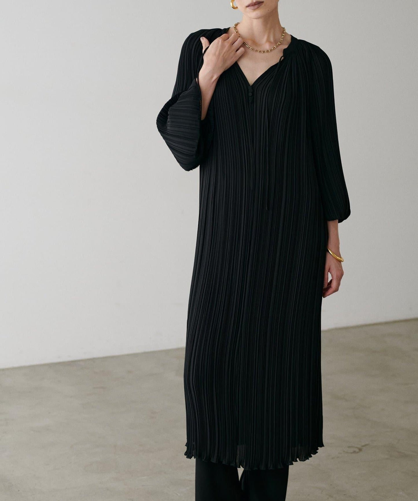 【LARUTA】百褶直筒連衣裙