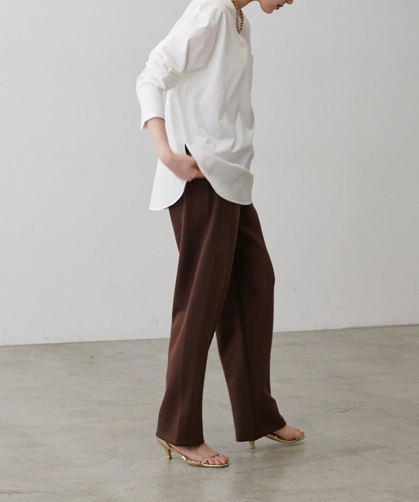 【LARUTA】寬幅PU混紡帶袖口套頭衫