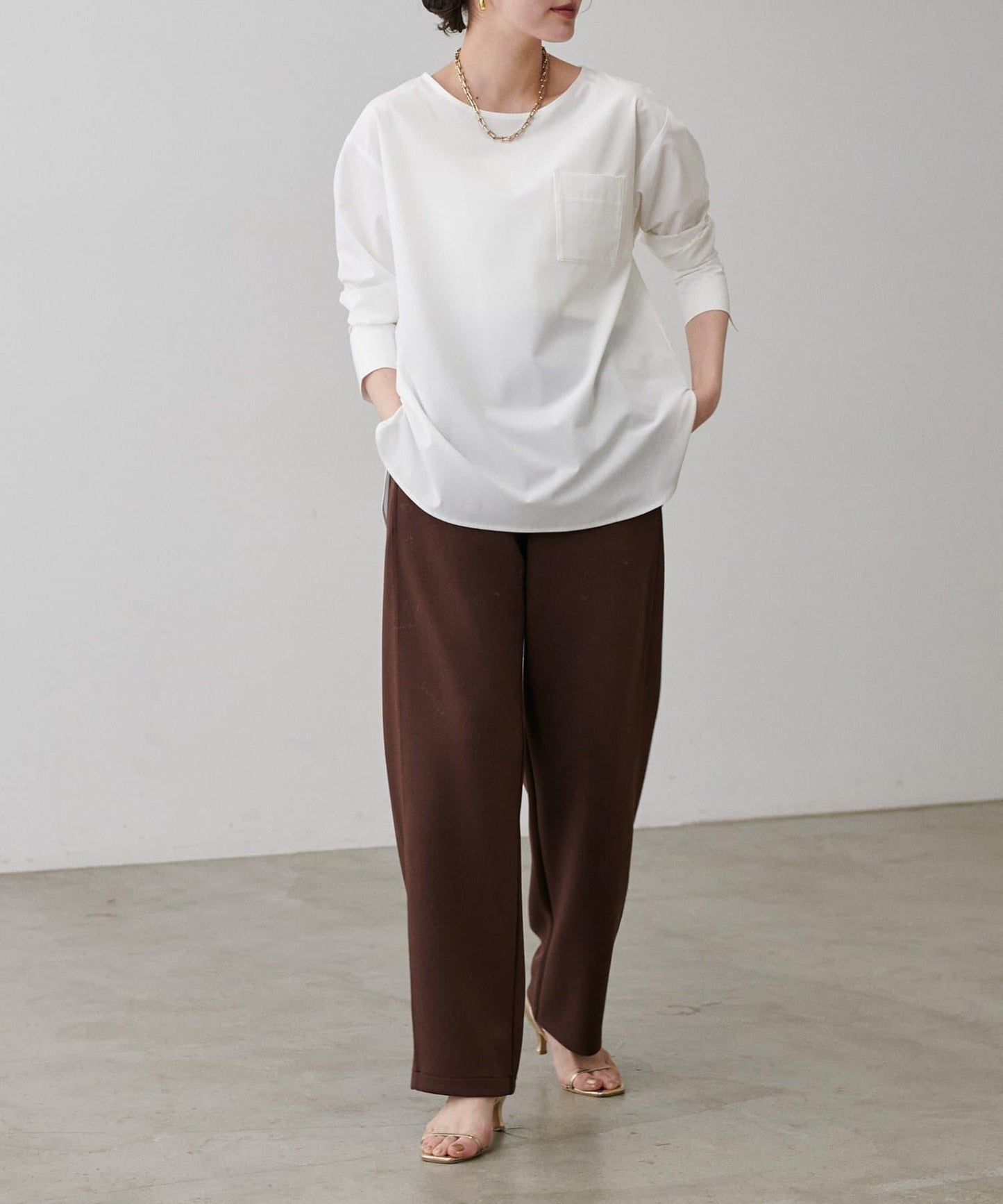 【LARUTA】寬幅PU混紡帶袖口套頭衫