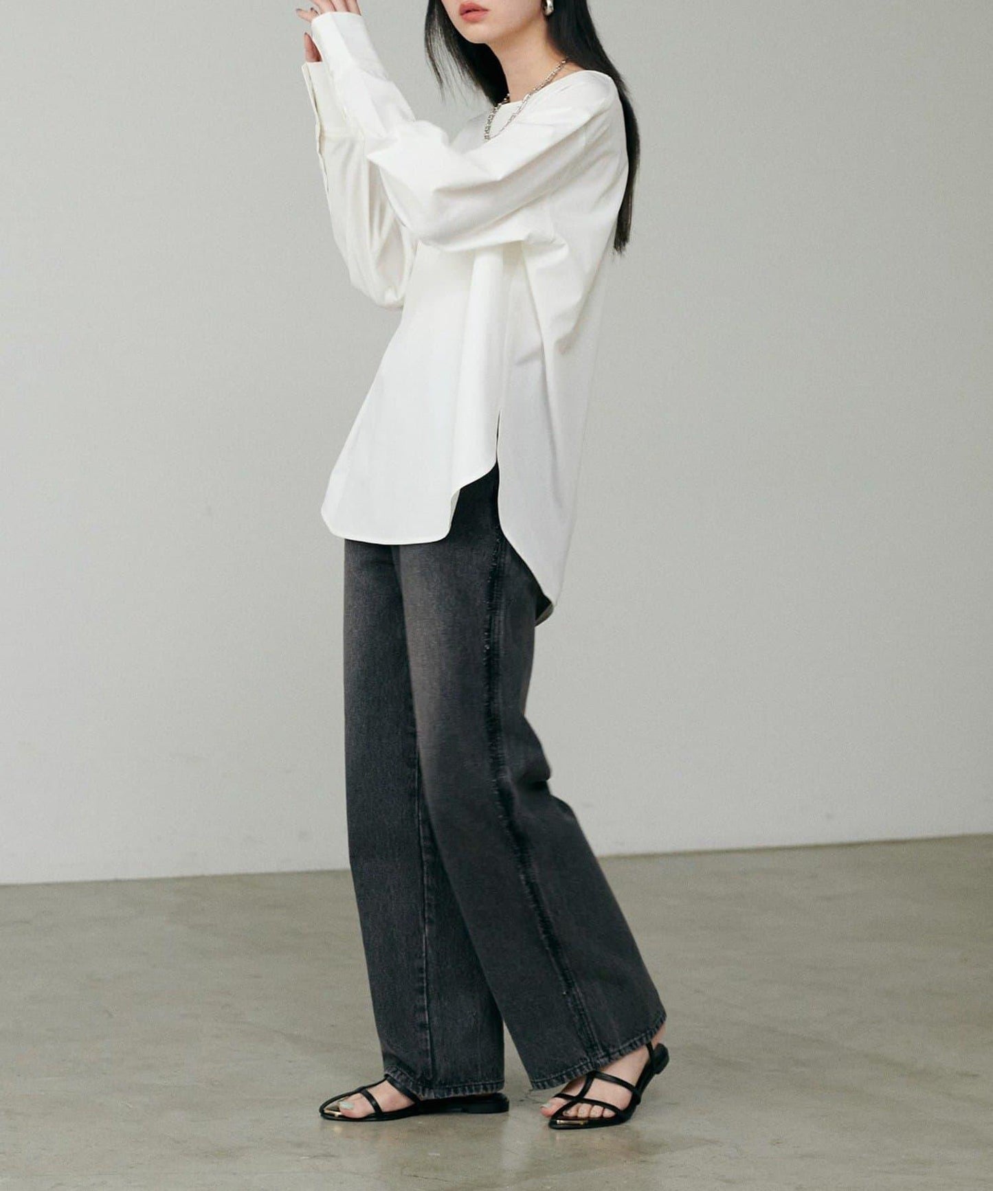 【LARUTA】寬幅PU混紡帶袖口套頭衫