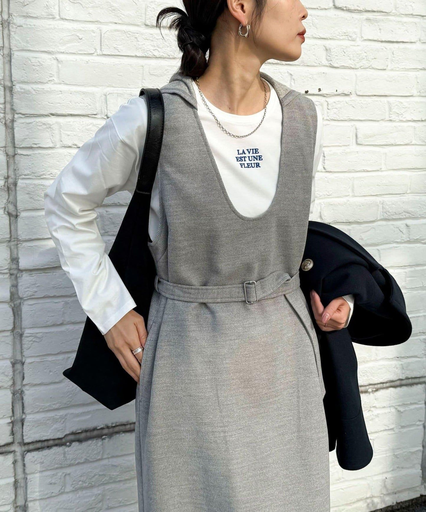 單點刺繡標誌長袖T恤