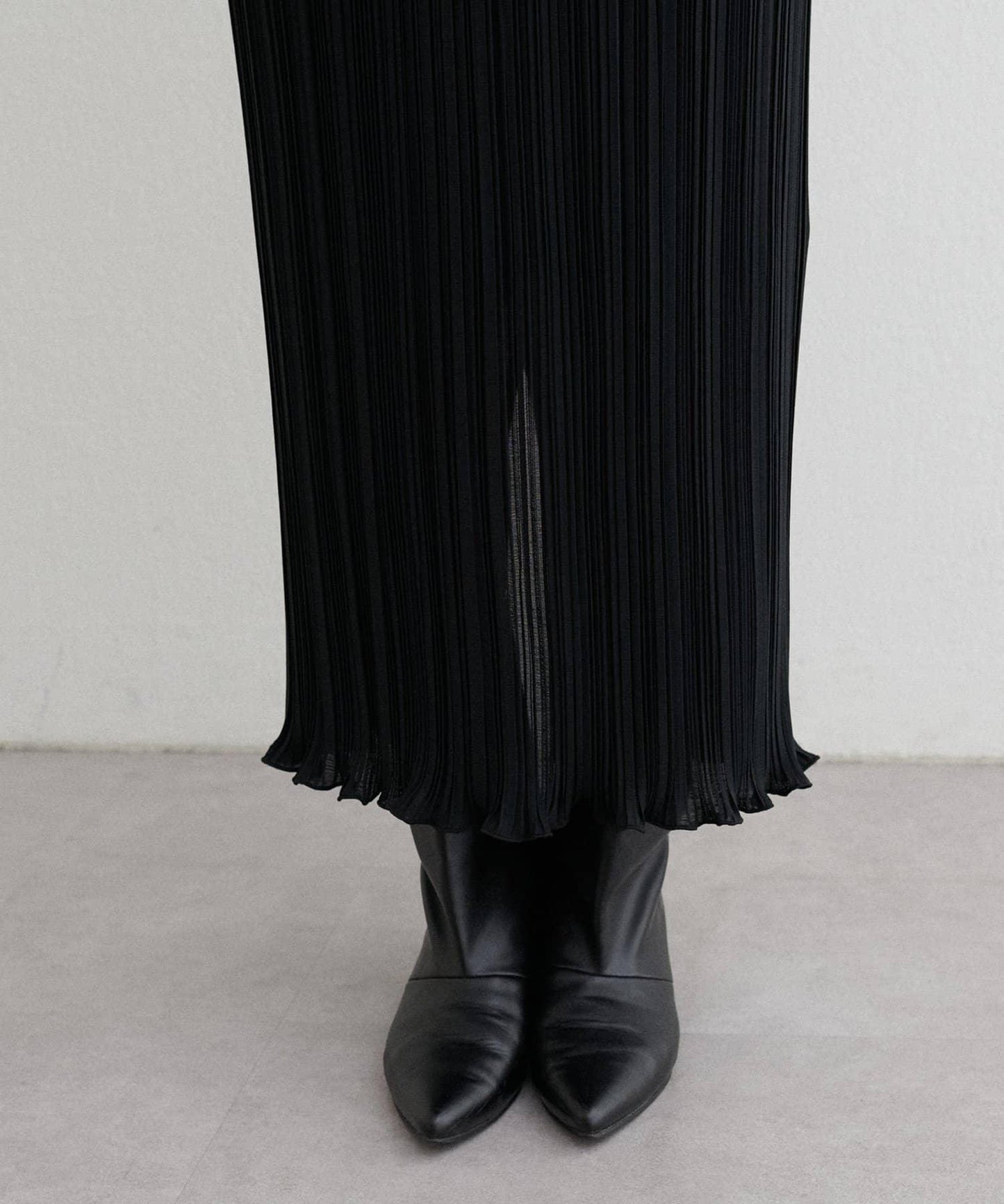 【LARUTA】百褶修身半身裙